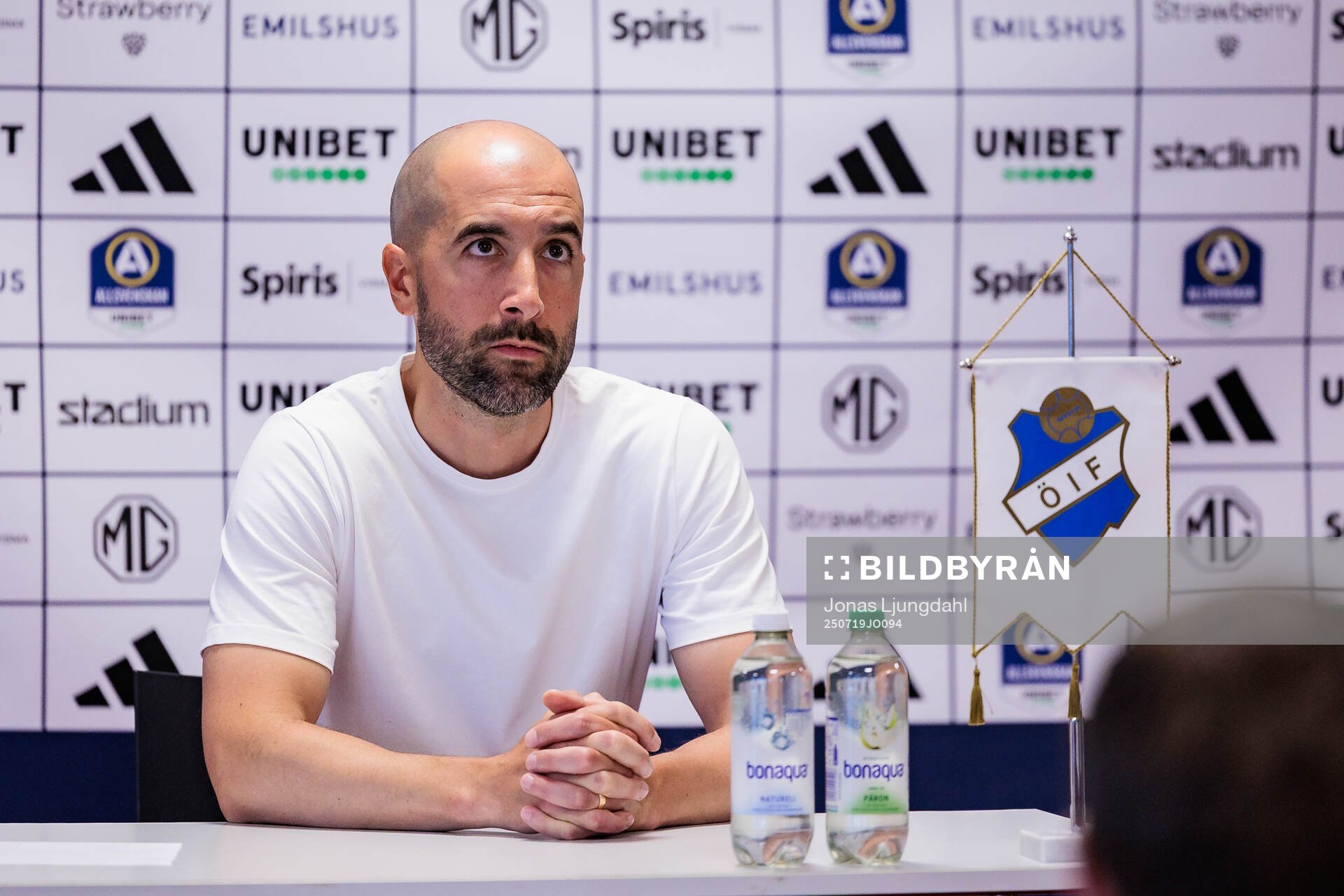 Östers tränare Martin Foyston på presskonferens