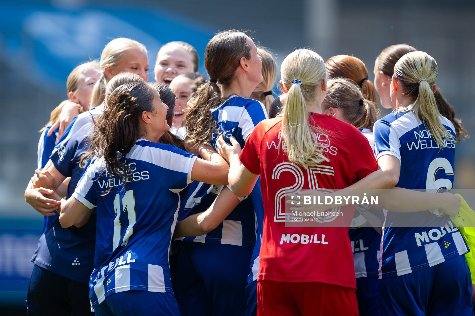 IFK Göteborgs spelare jublar