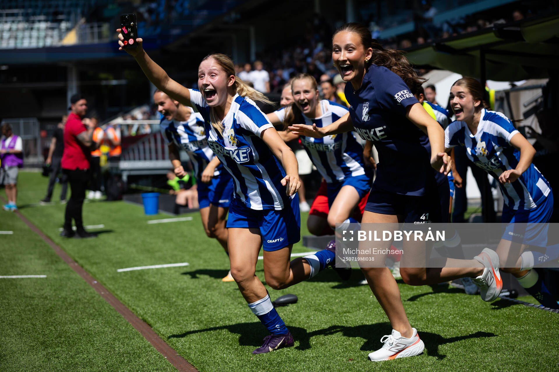 IFK Göteborgs spelare jublar