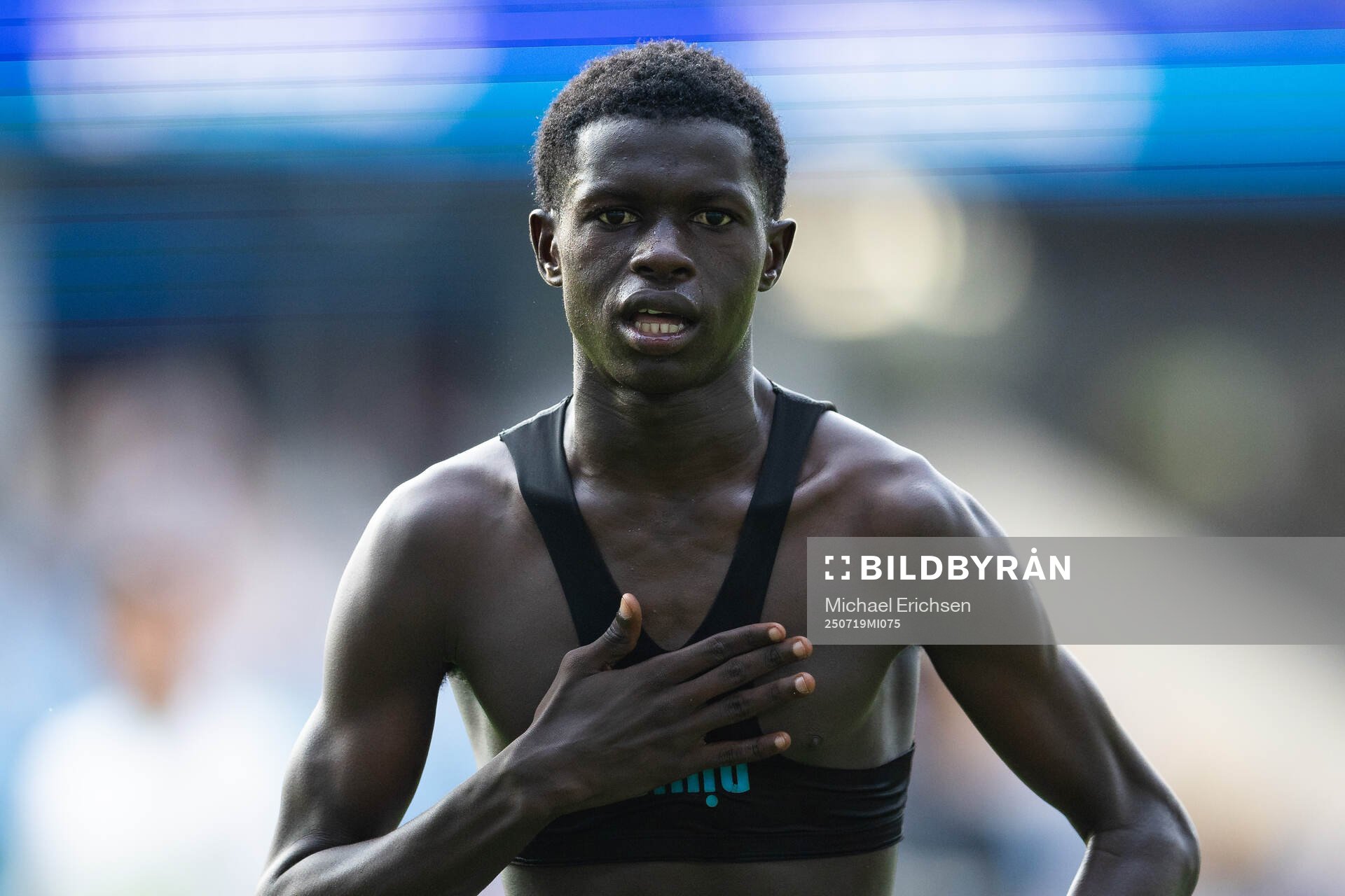 Sporting Supremes Ahmed Njundu Kanyi jublar