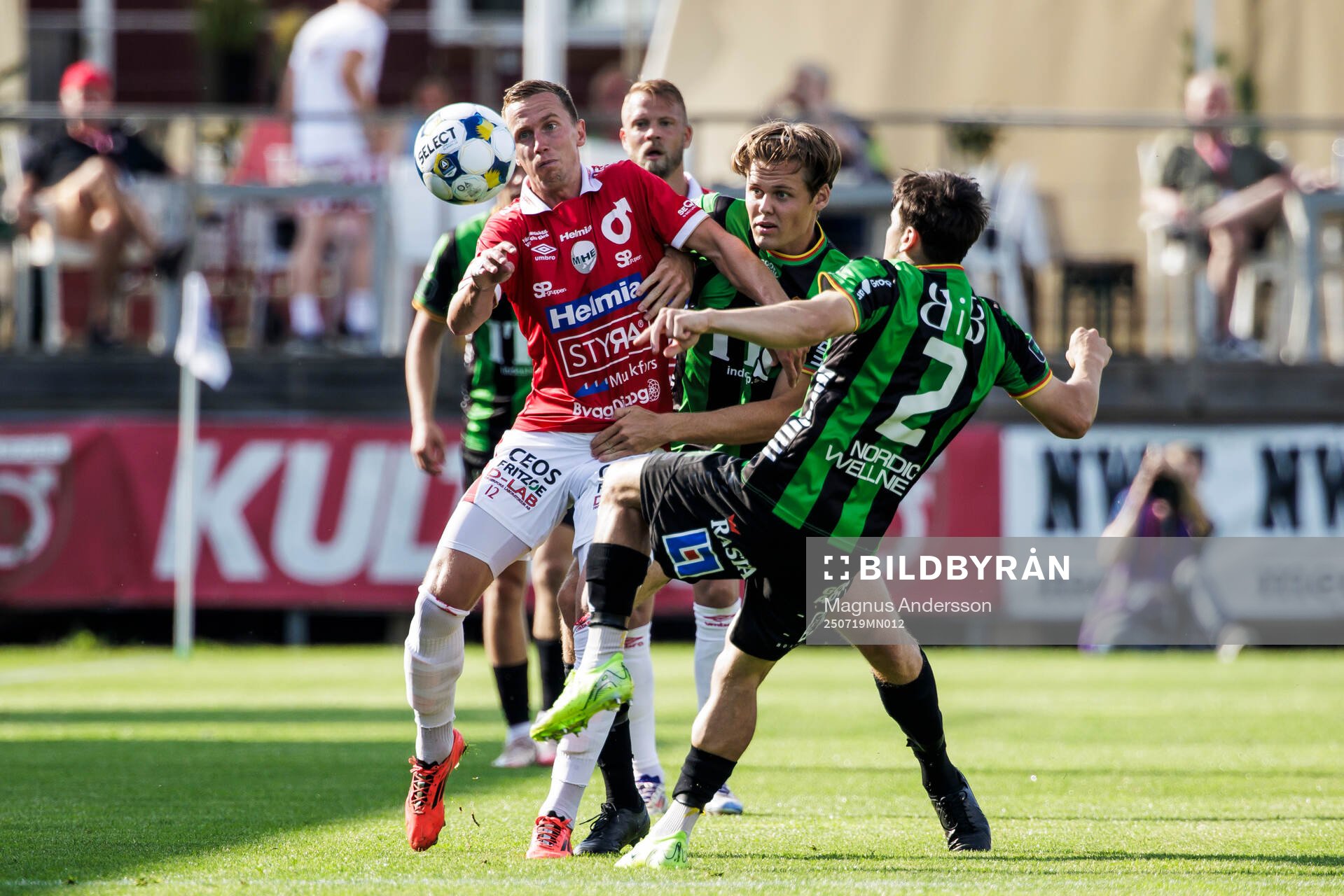 Degerfors Erik Lindell och GAISs Axel Henriksson