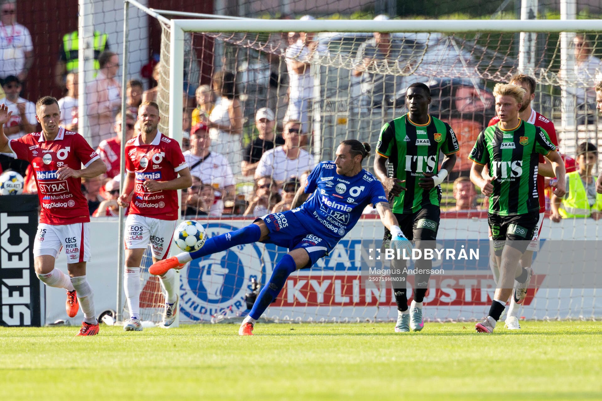 Degerfors målvakt Matvei Igonen