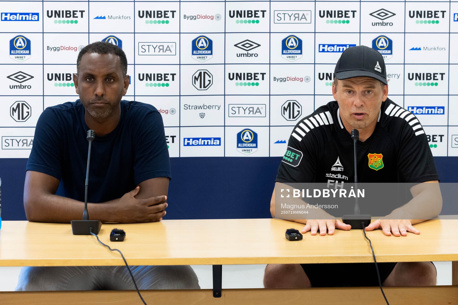 Degerfors tränare Henok Goitom och GAIS tränare Fredrik