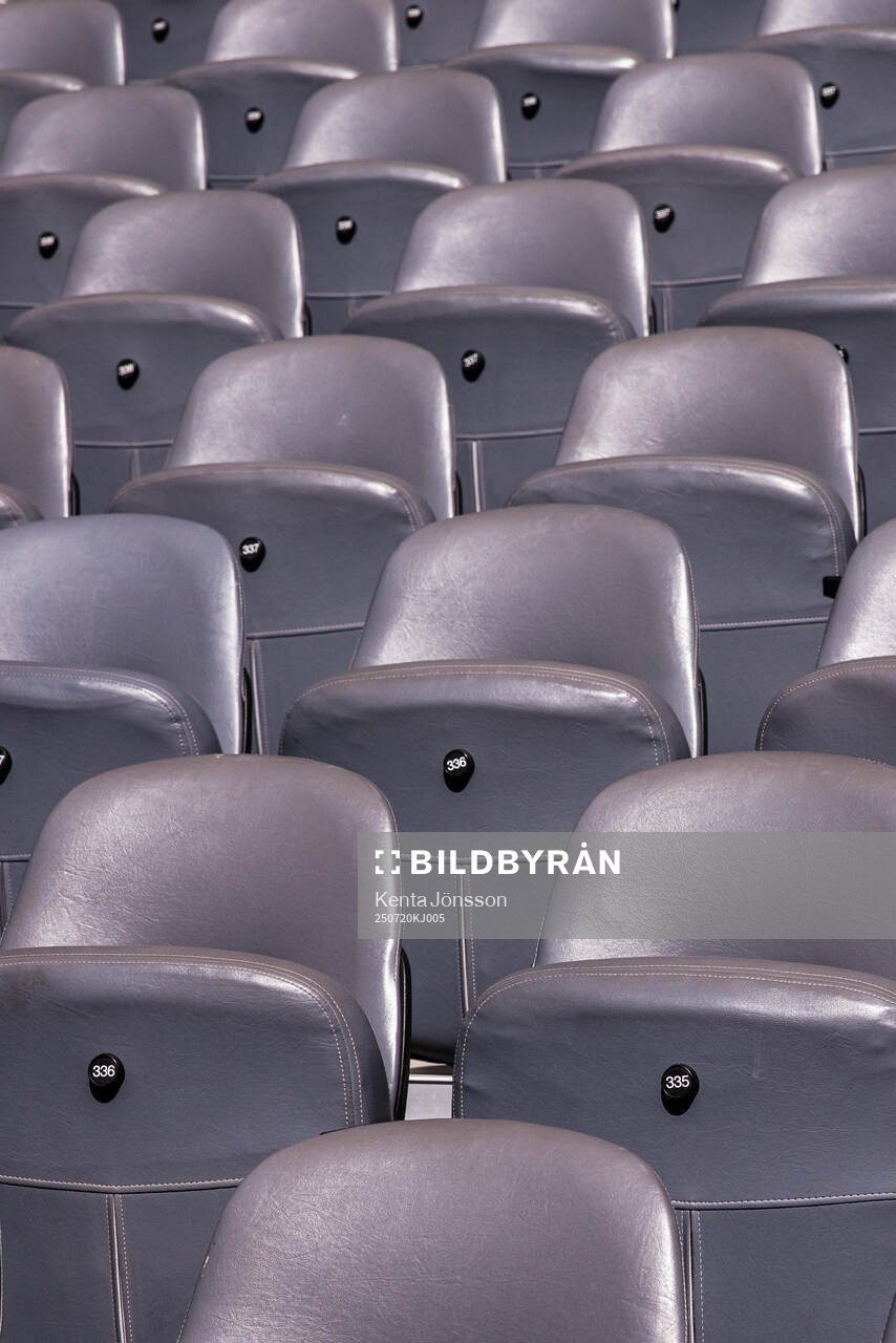 Stolar på läktaren på 3Arena
