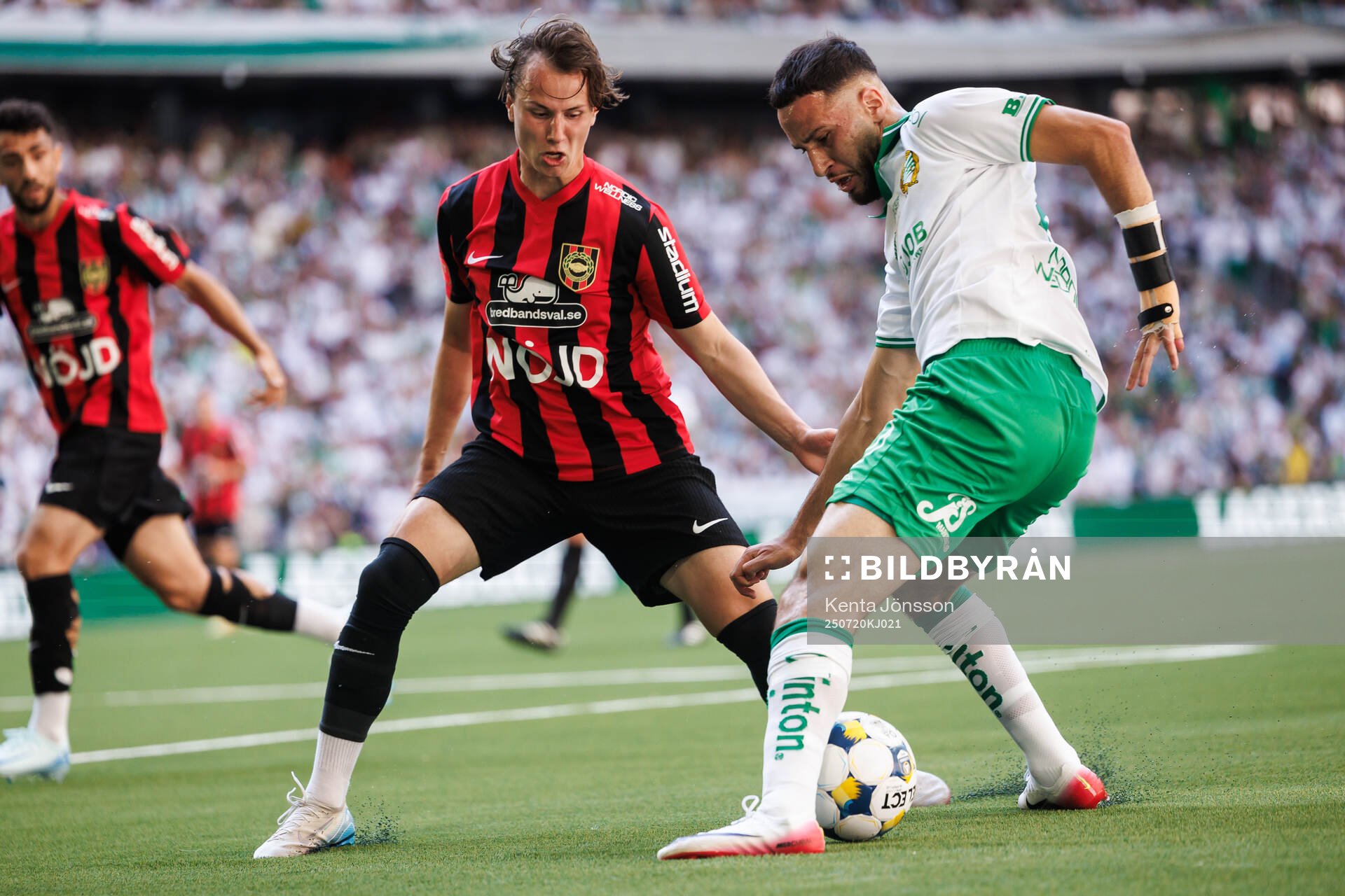 Brommapojkarnas Alex Timossi Andersson och Hammarbys