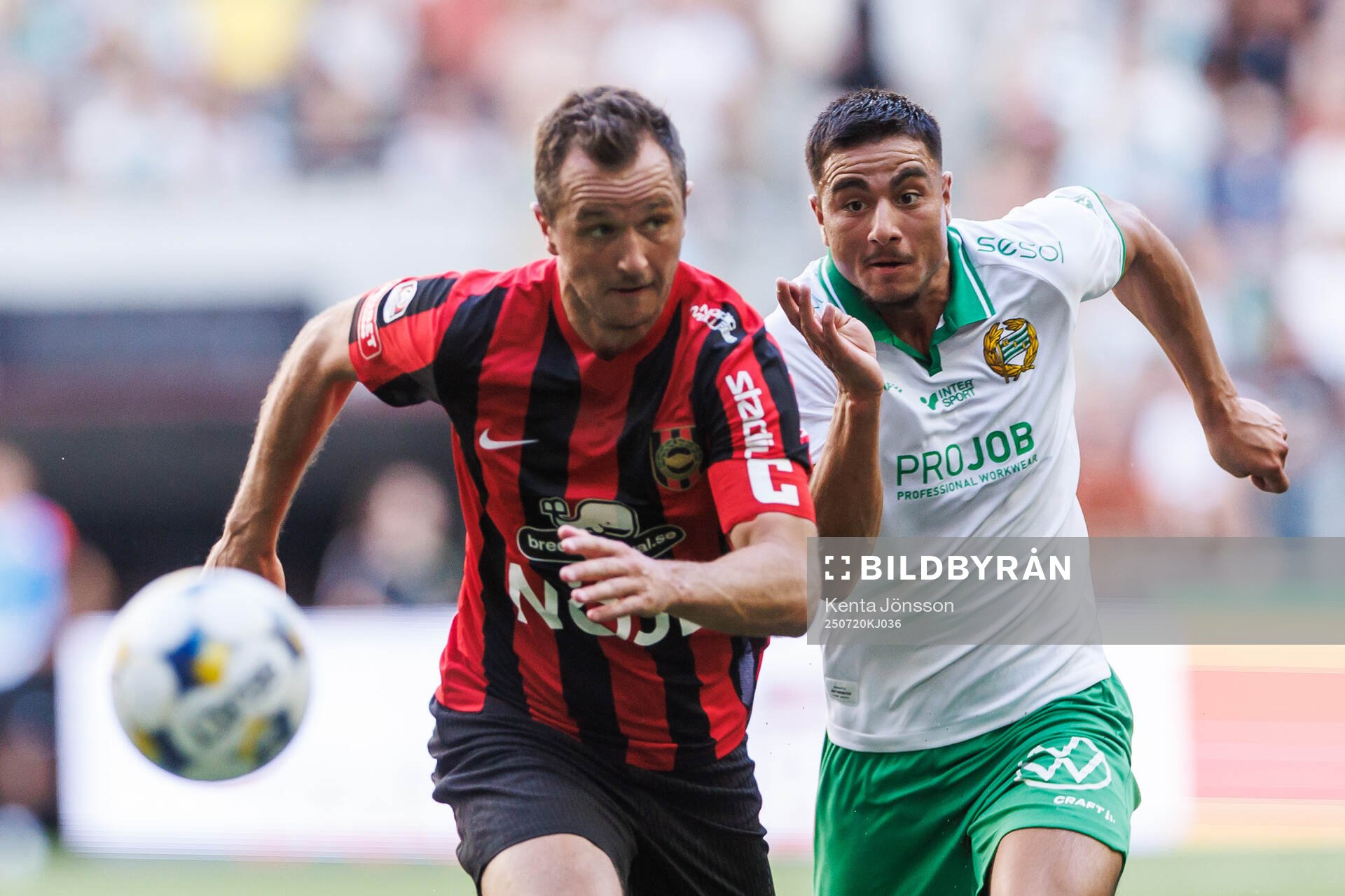Brommapojkarnas Even Hovland och Hammarbys Jusef Erabi