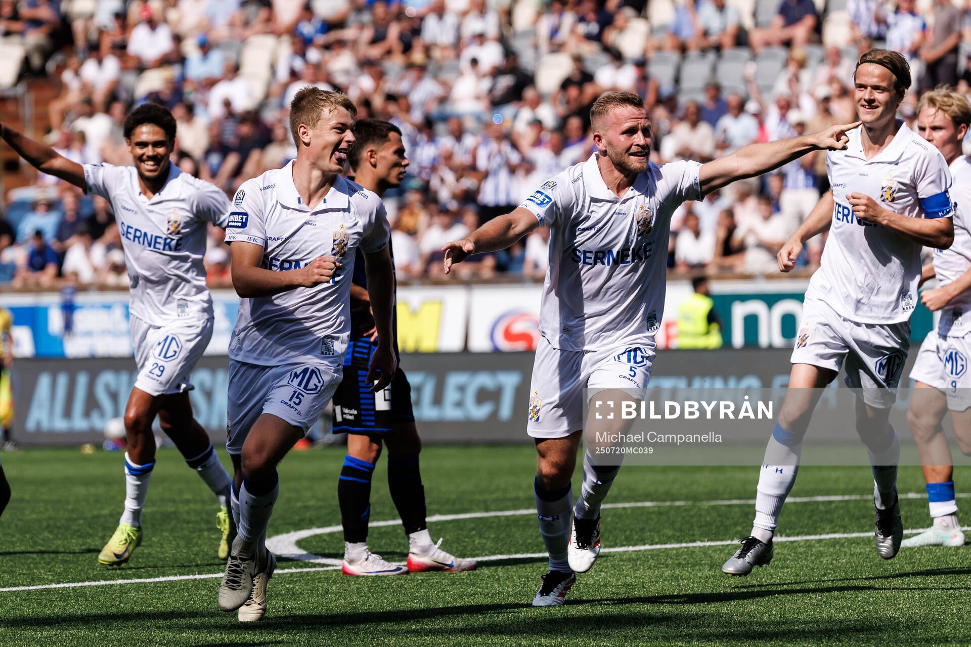IFK Göteborgs David Kruse och Jonas Bager jublar