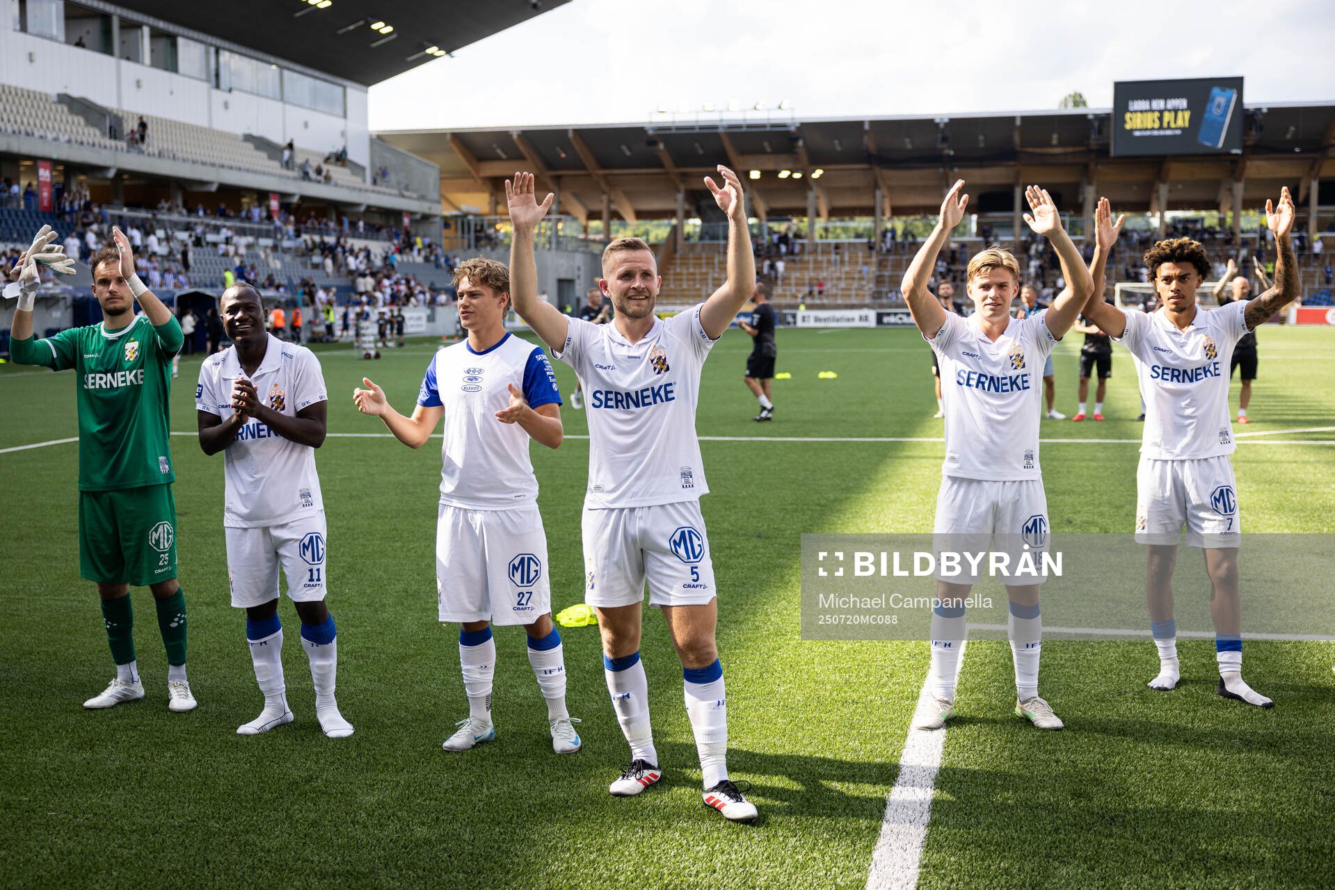 IFK Göteborgs spelare jublar
