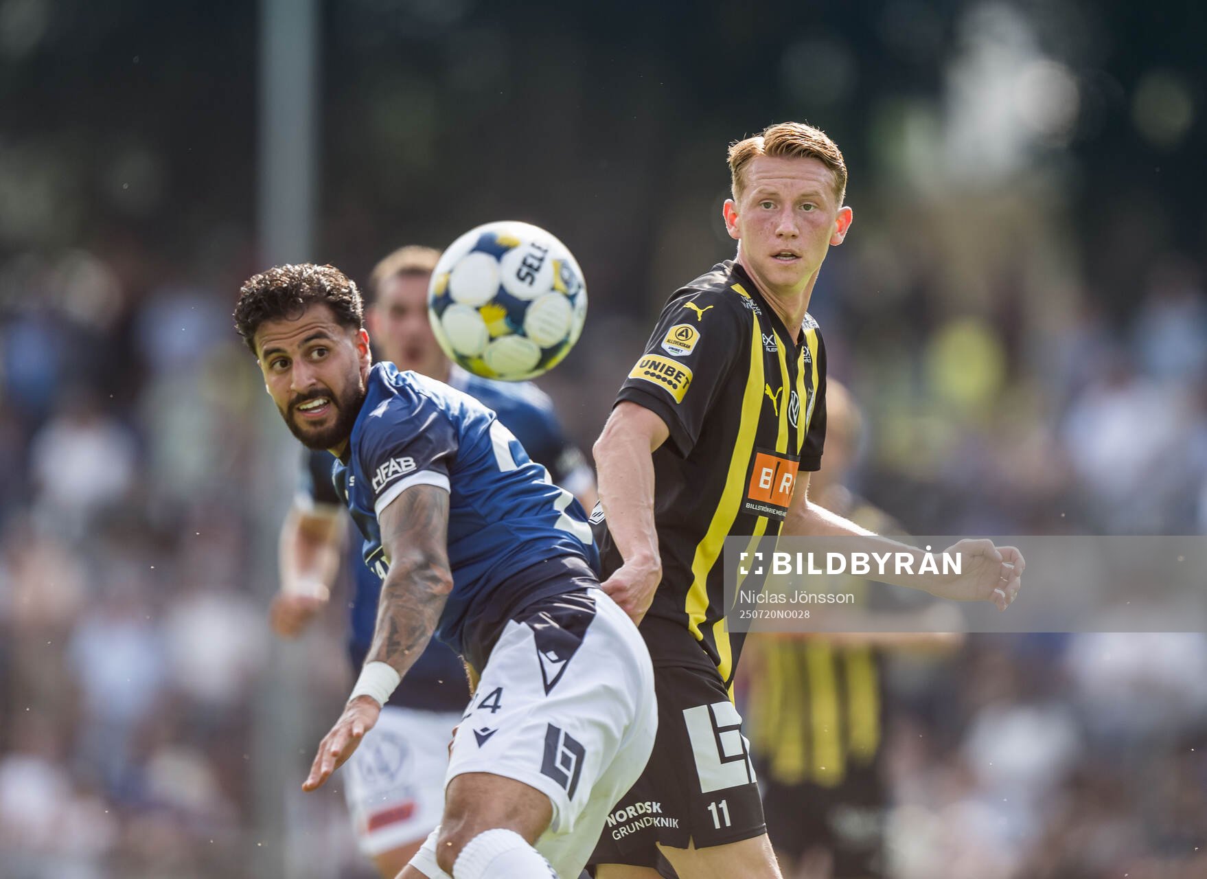 Halmstads Rami Kaib och Häckens Julius Lindberg