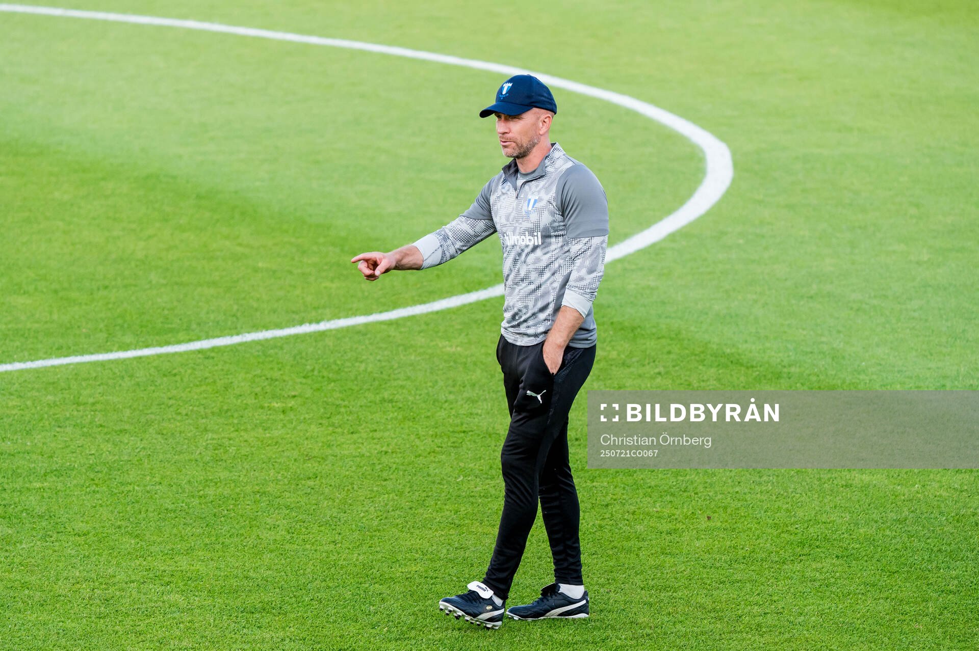 Head coach Henrik Rydström