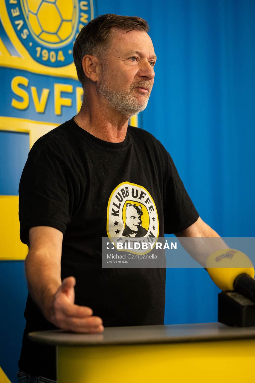 Head coach Peter Gerhardsson of the Swedish women's