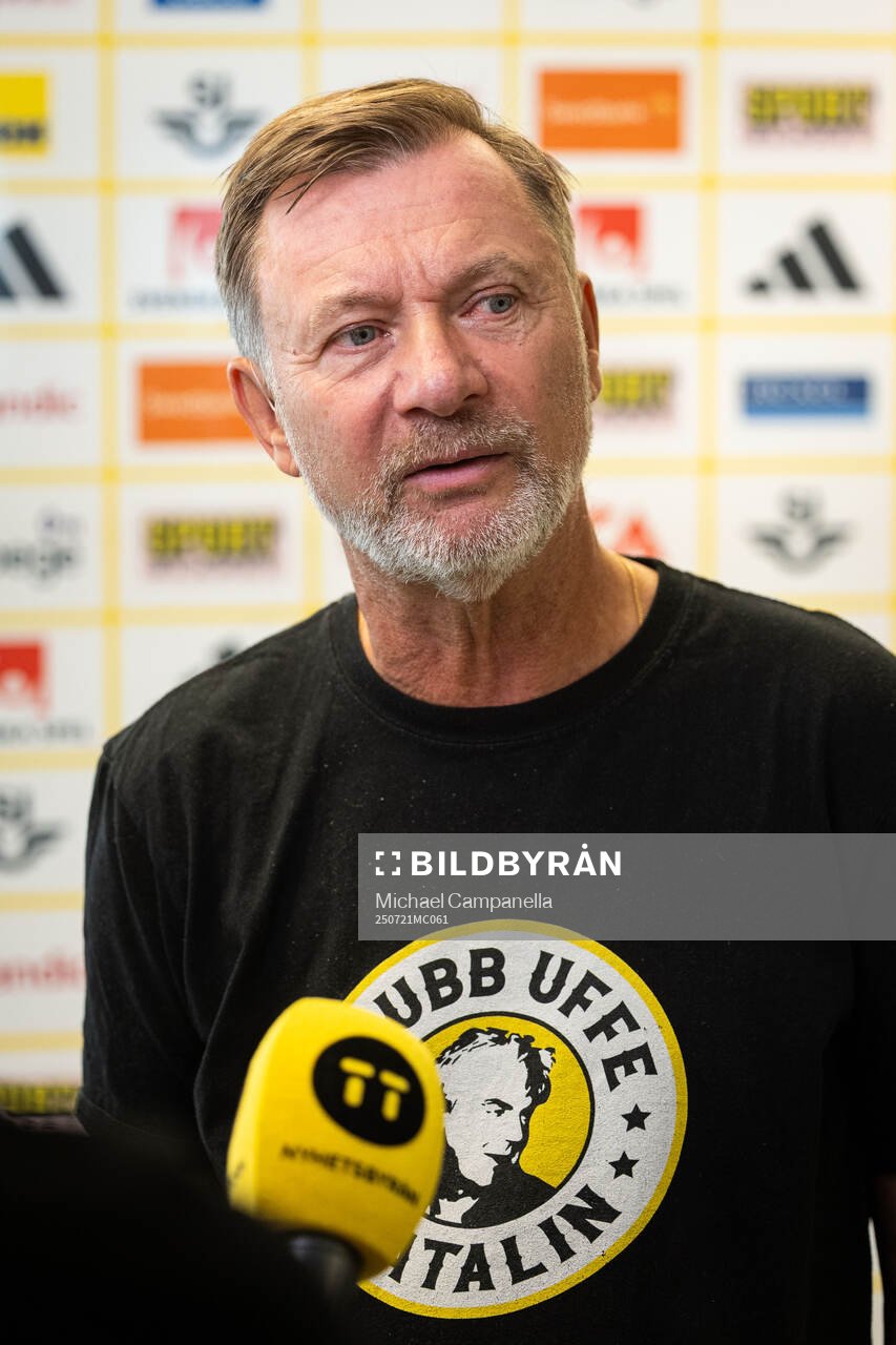 Head coach Peter Gerhardsson of the Swedish women's