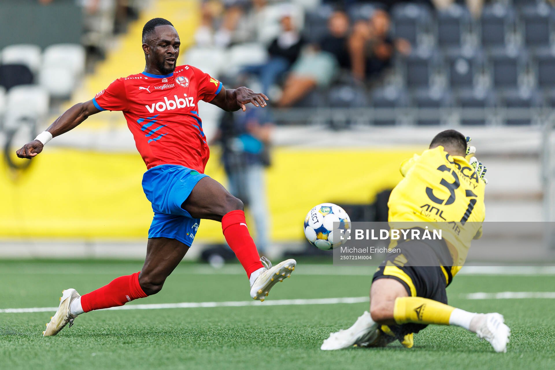 Helsingborgs Adam Akimey