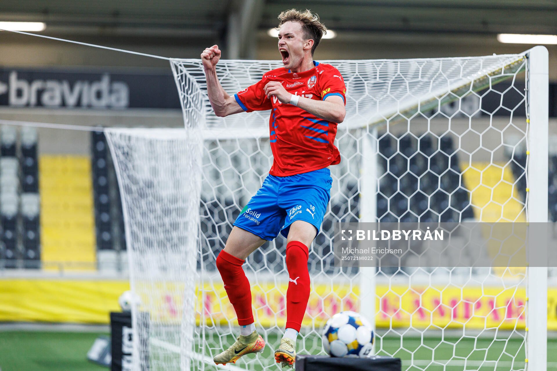 Helsingborgs Alexander Johansson jublar