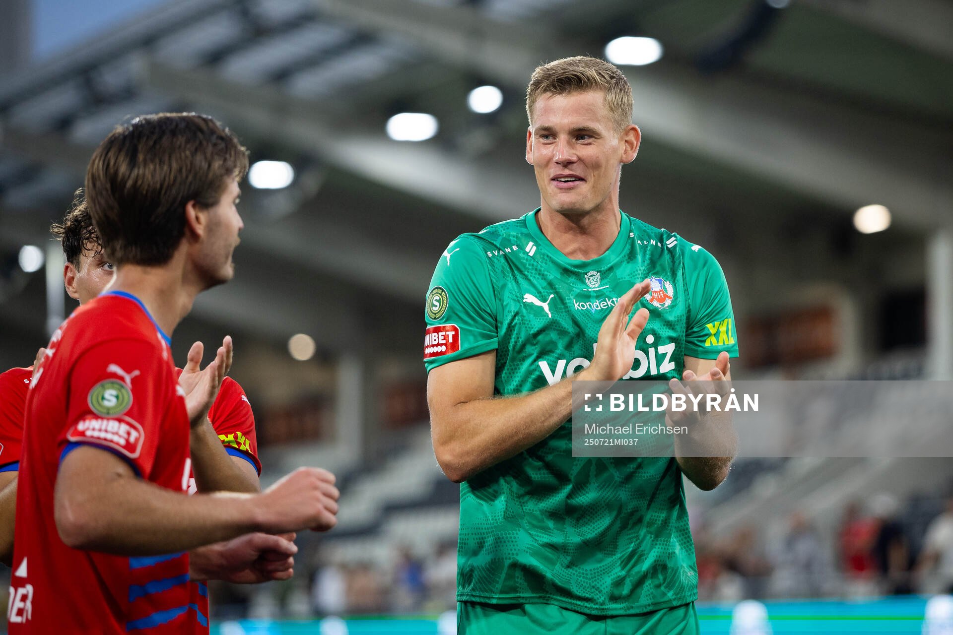 Helsingborgs Wilhelm Loeper och målvakt Johan Brattberg