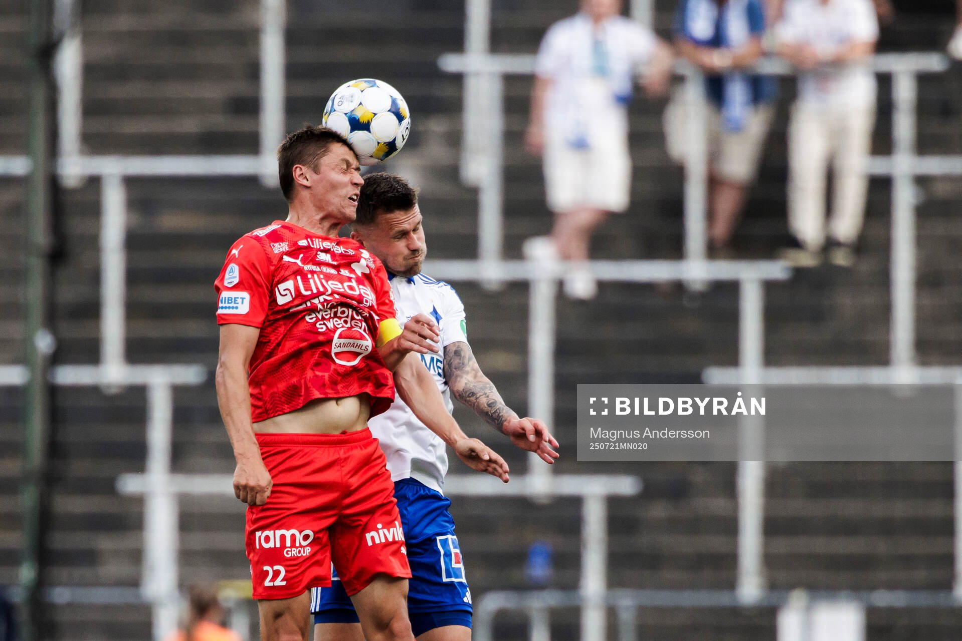 Värnamos Simon Thern och IFK Norrköpings Arnor Traustason