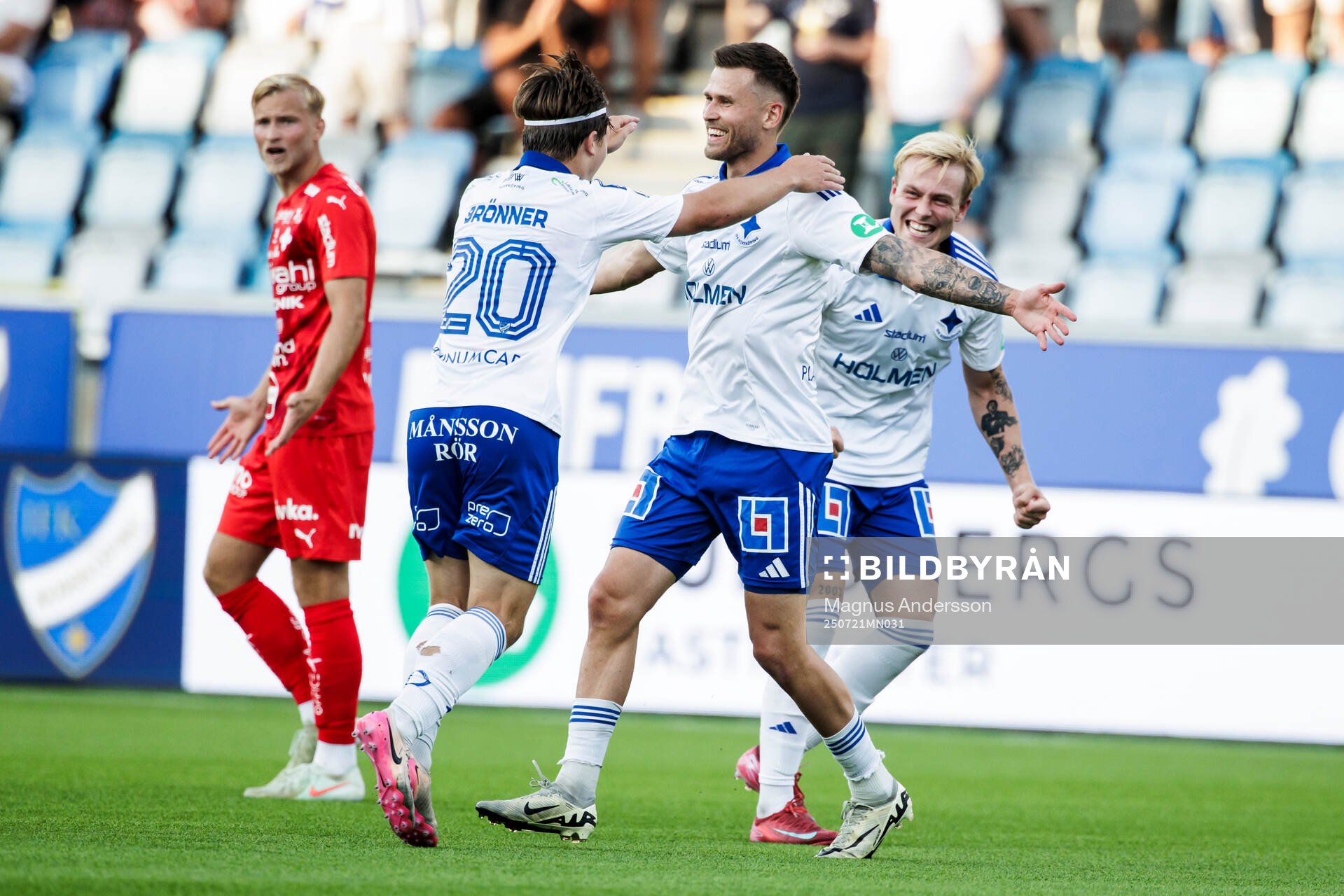 IFK Norrköpings Arnor Traustason jublar