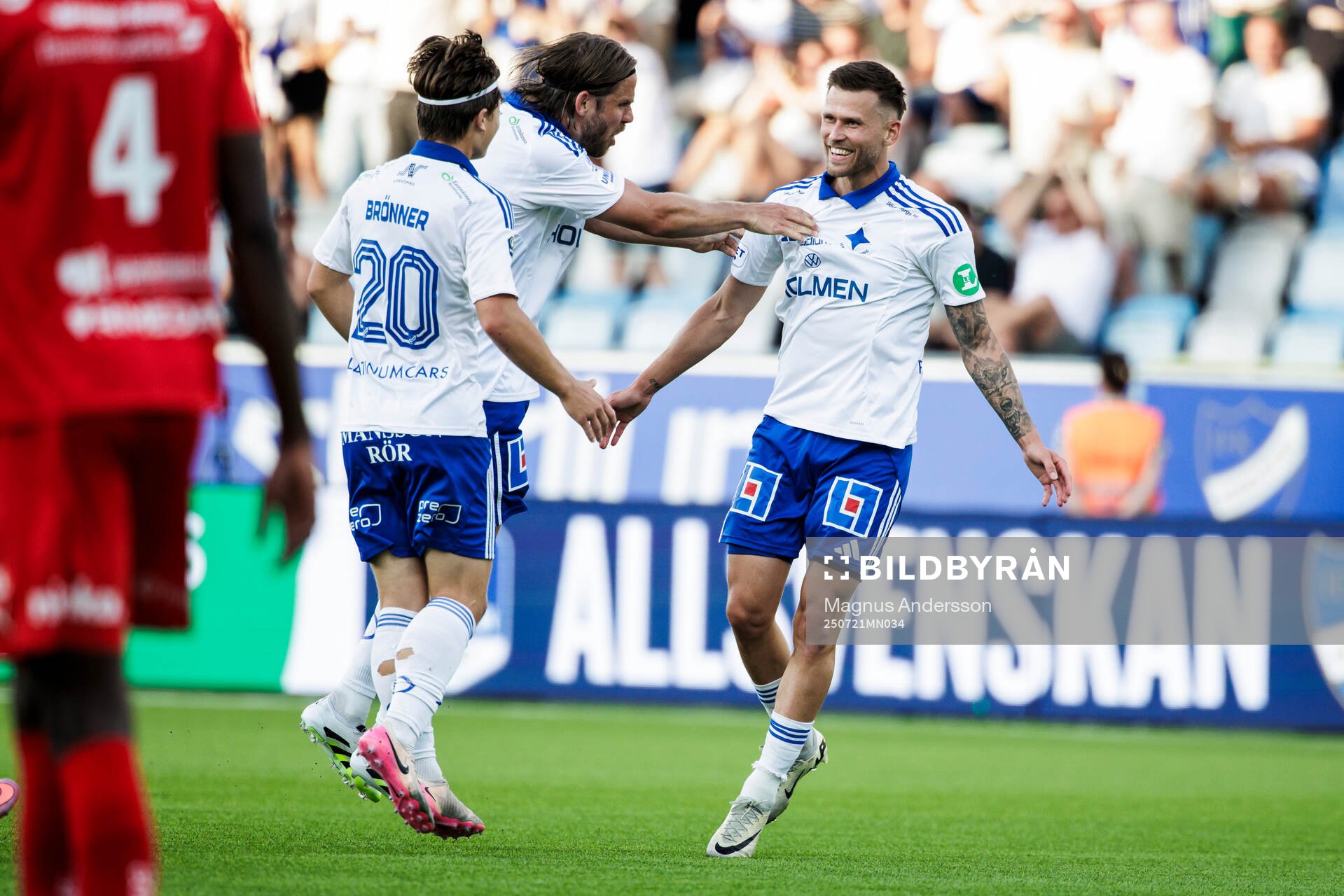 IFK Norrköpings Arnor Traustason jublar