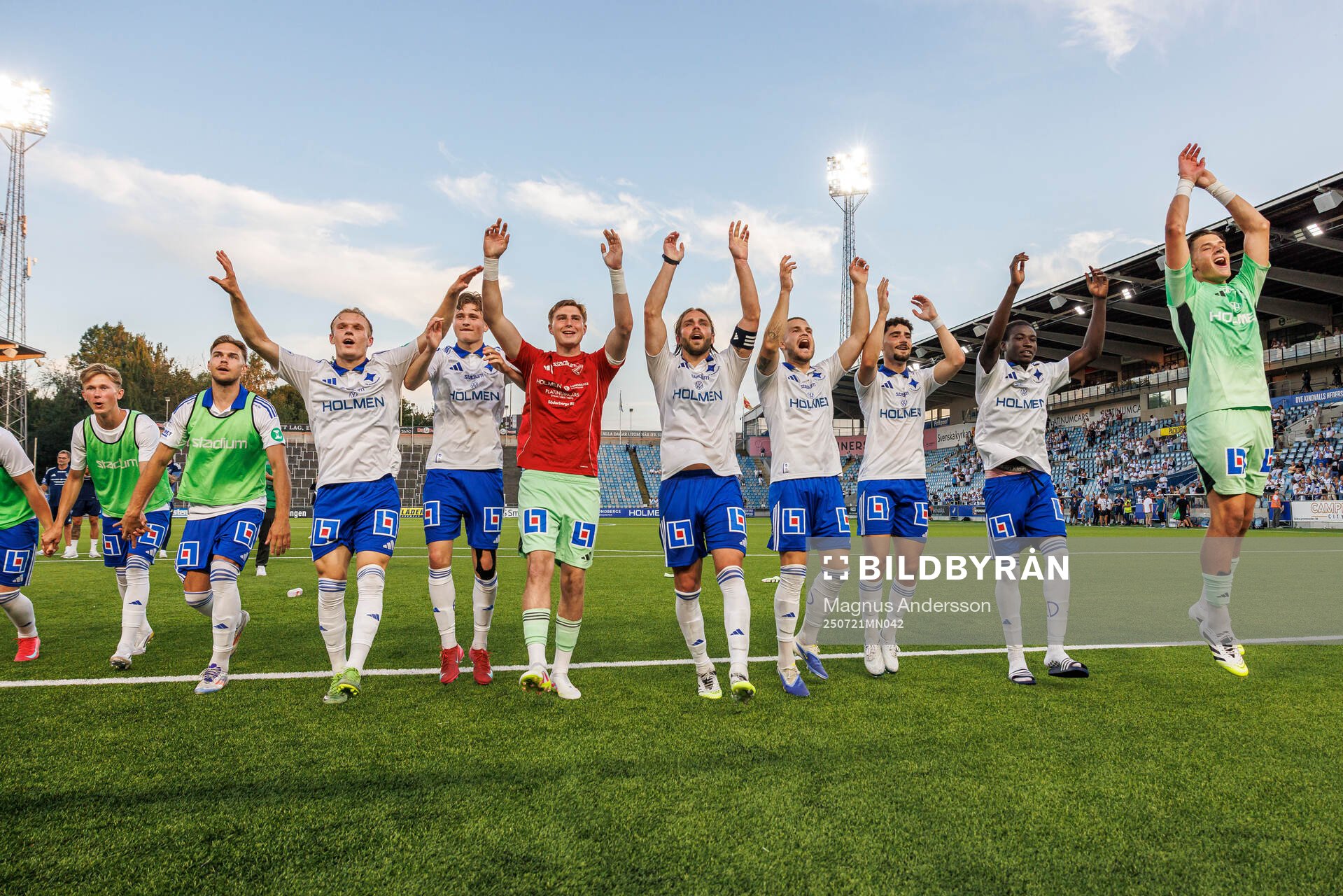 IFK Norrköpings spelare jublar