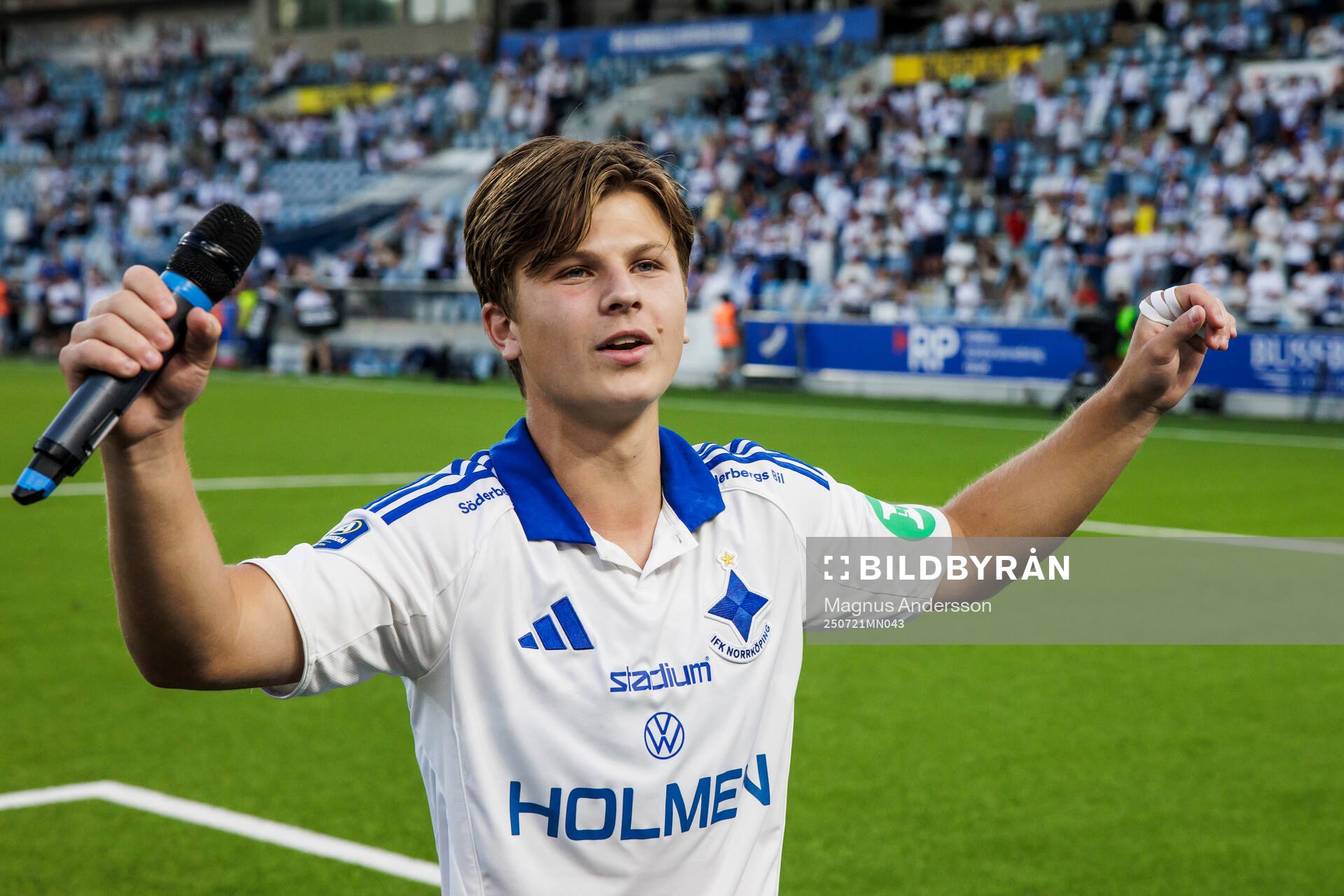 IFK Norrköpings Axel Brönner jublar