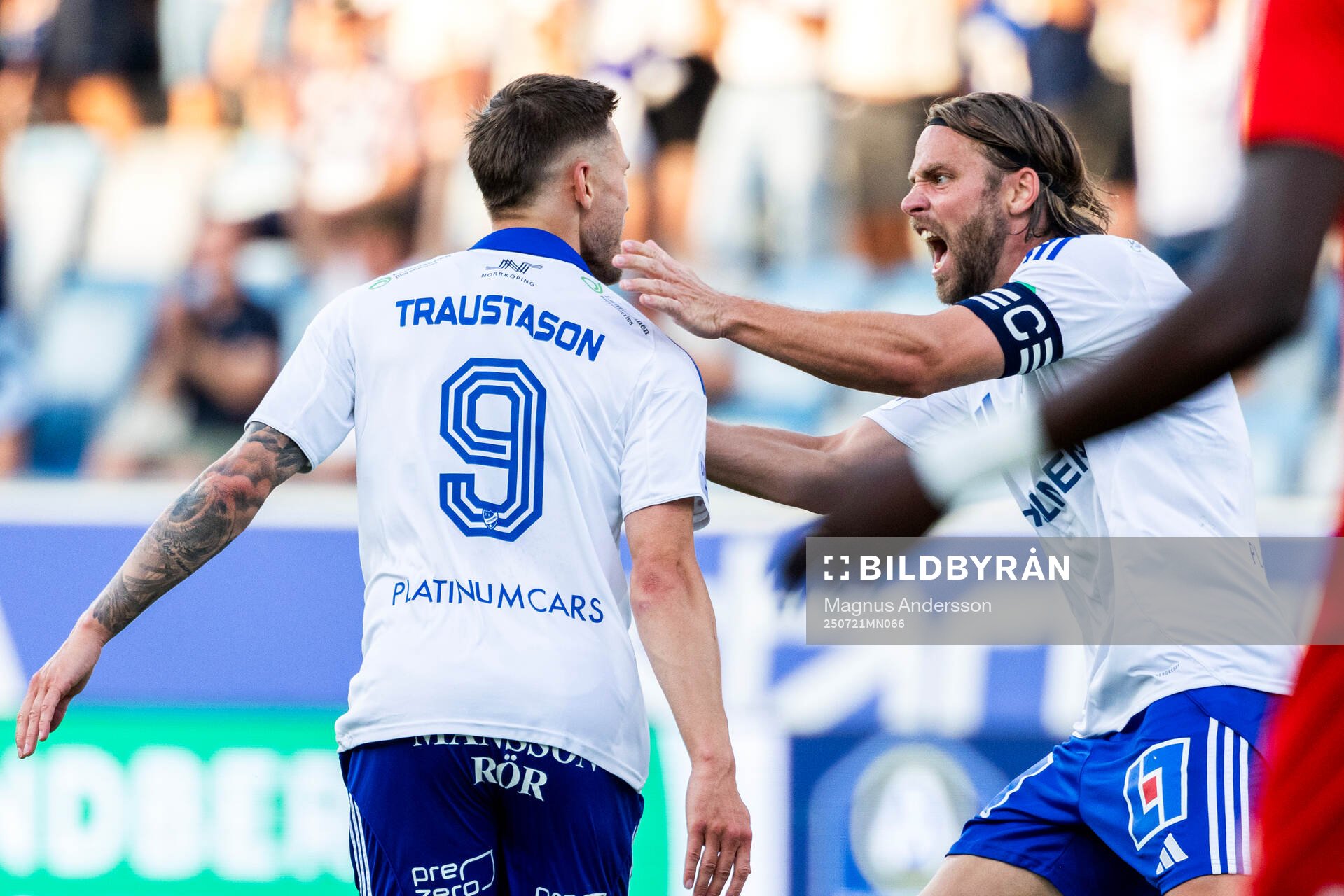 IFK Norrköpings Arnor Traustason jublar med Christoffer