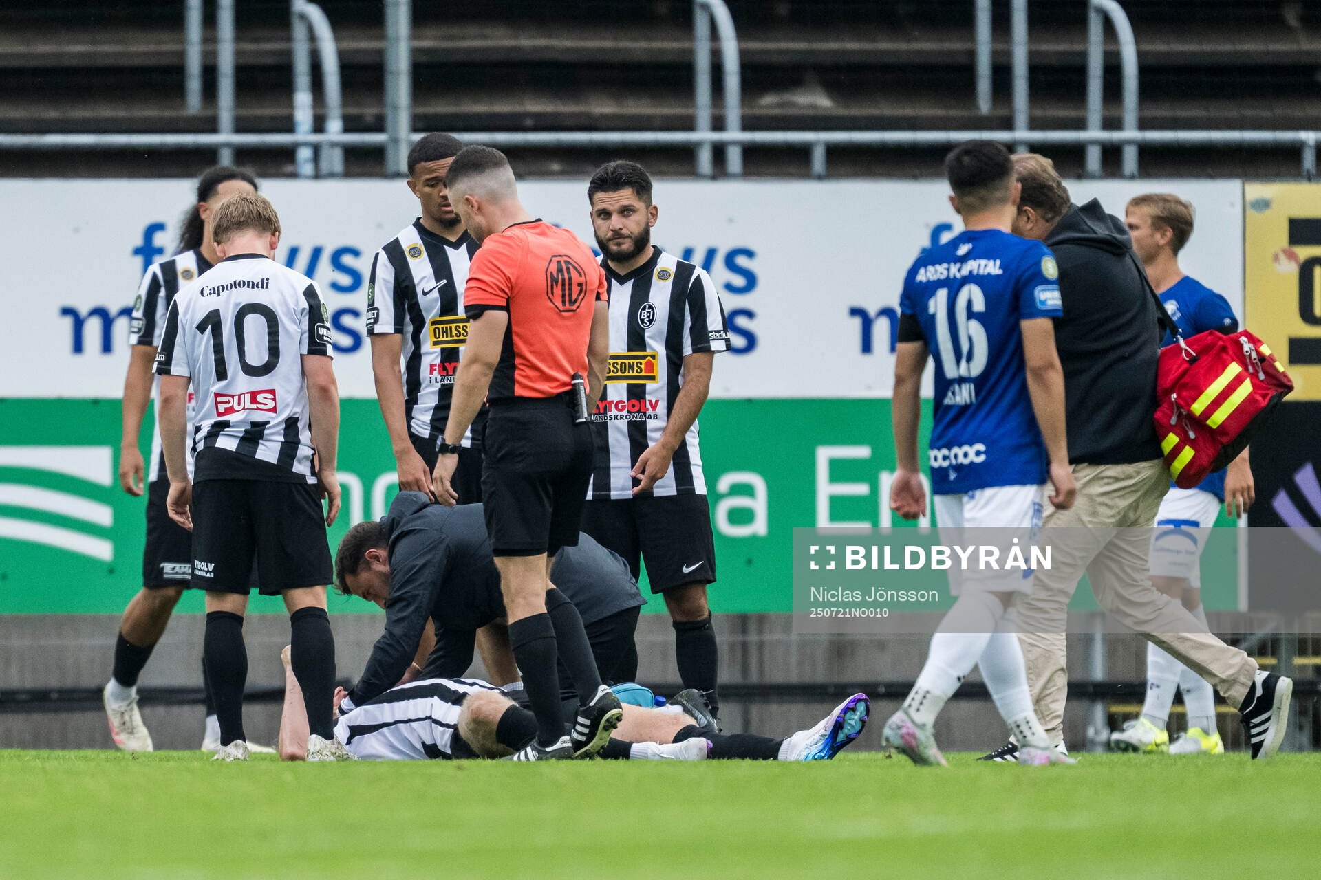 Landskronas Edi Sylisufaj har ont och får vård