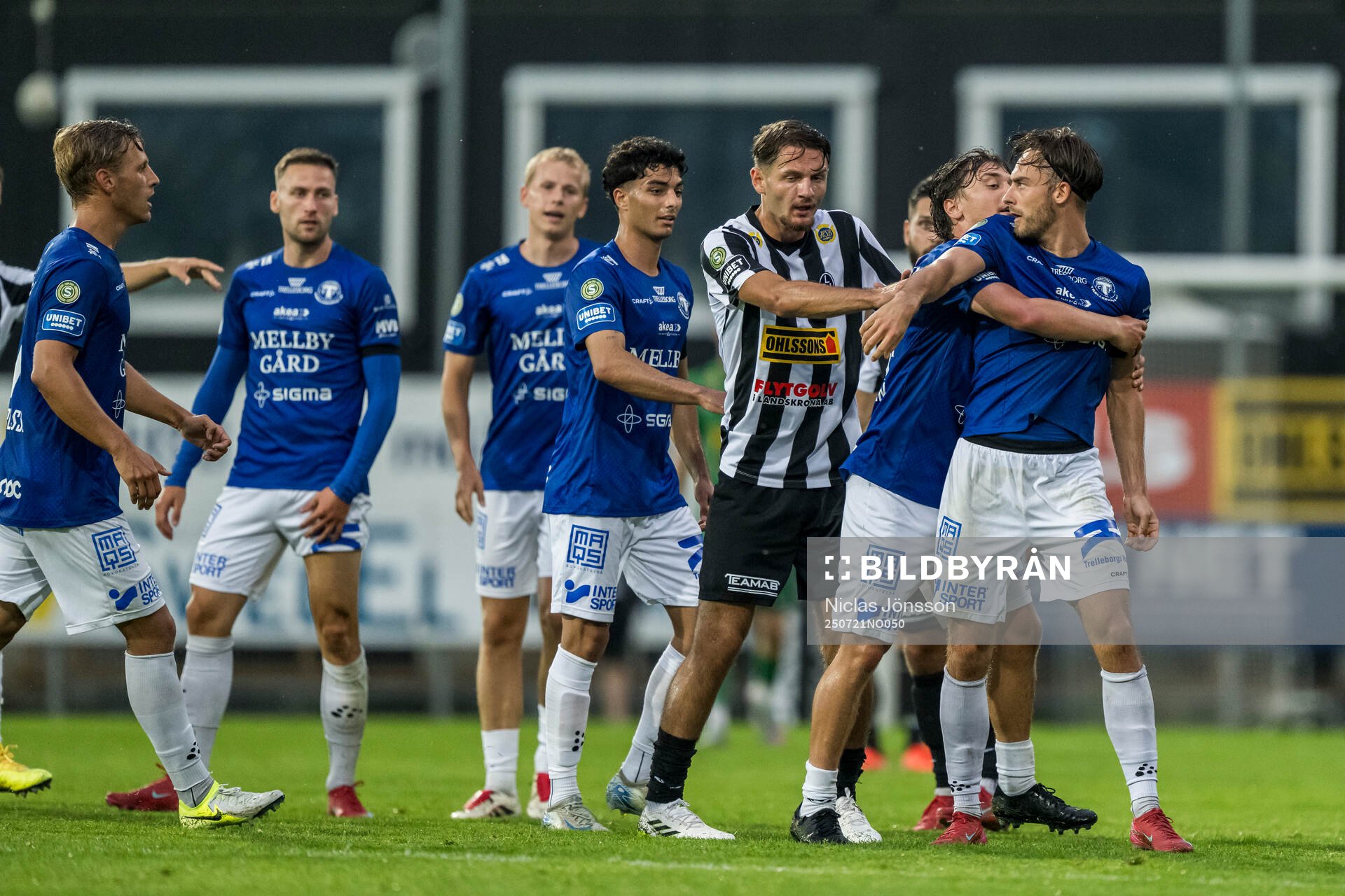 Landskronas Allen Smajic och Trelleborgs Felix Hörberg