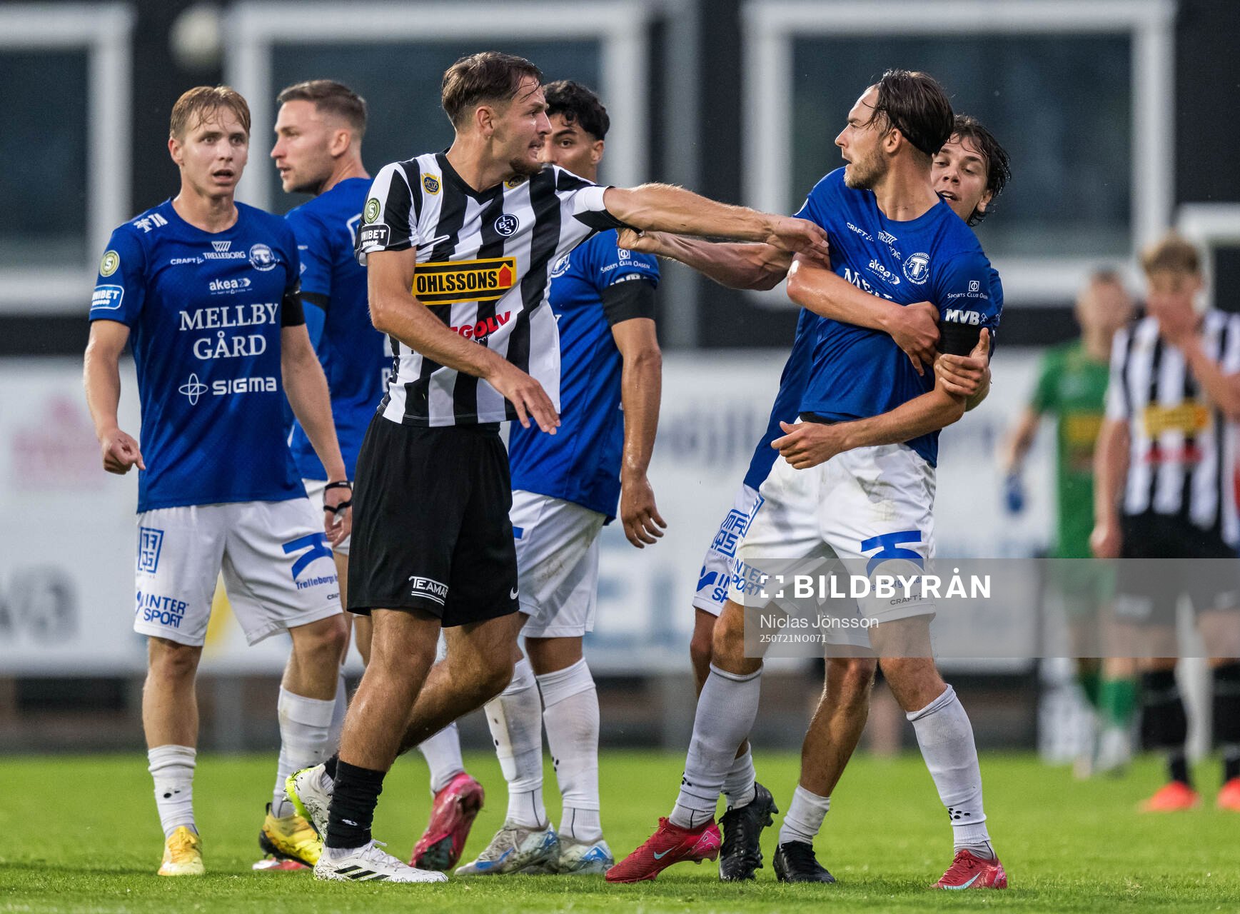 Landskronas Allen Smajic och Trelleborgs Felix Hörberg