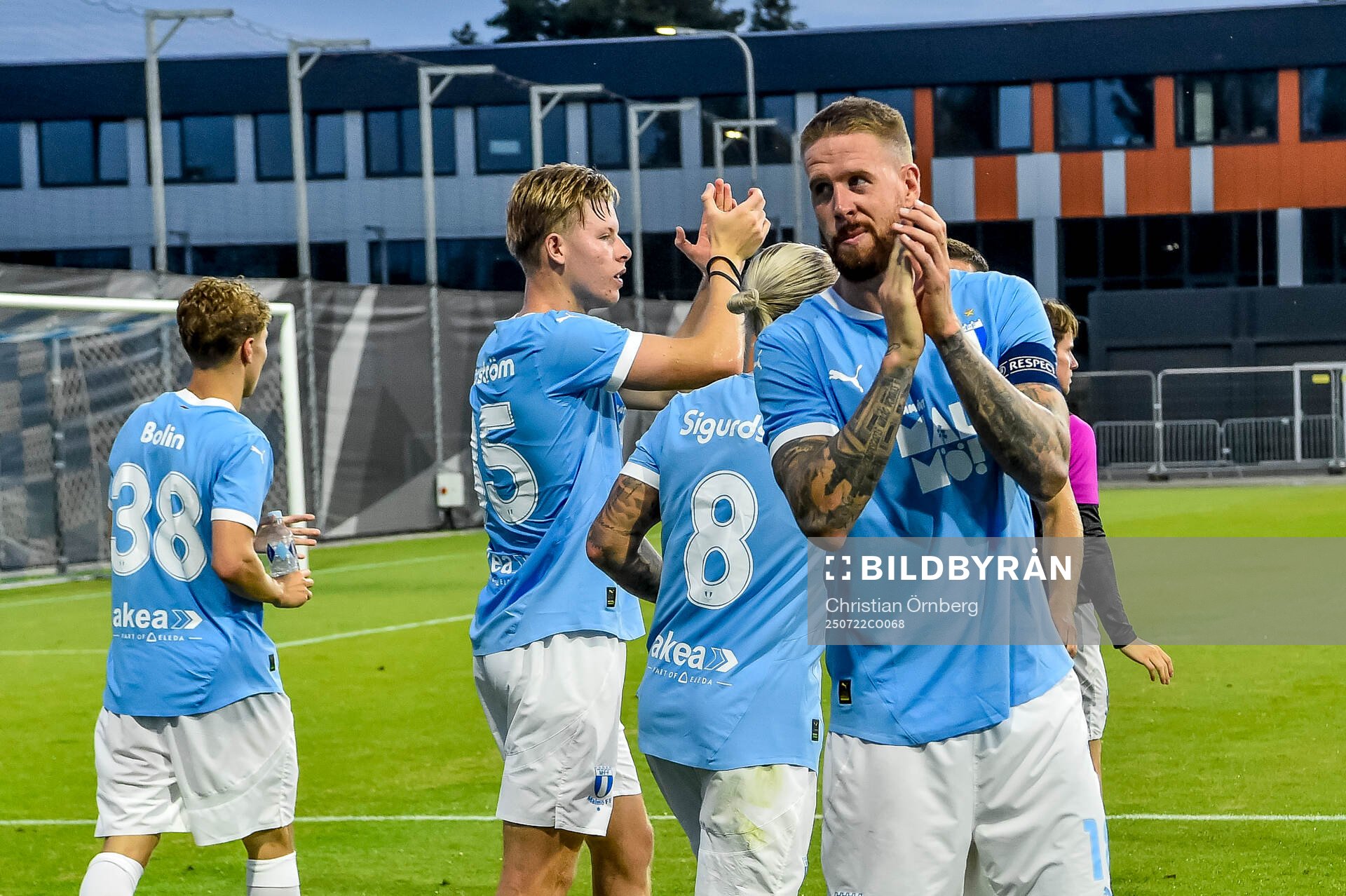 Pontus Jansson of Malmö FF celebrates