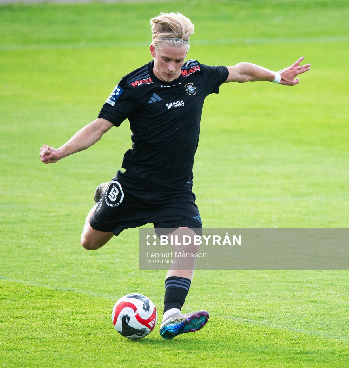 Ängelholms Leo Hedenberg i matchen i DM mellan IFK