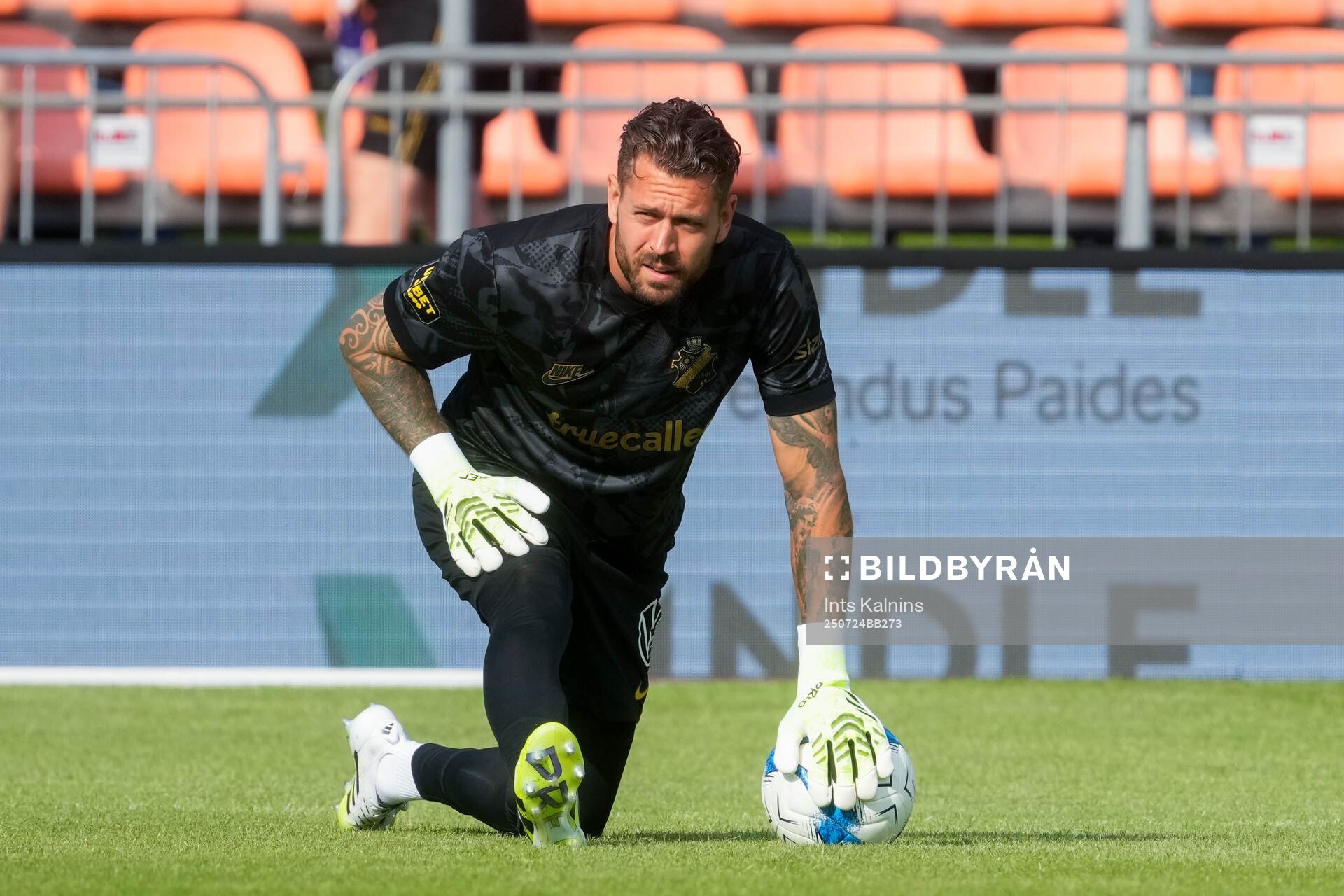 Goalkeeper Kristoffer Nordfeldt of AIK