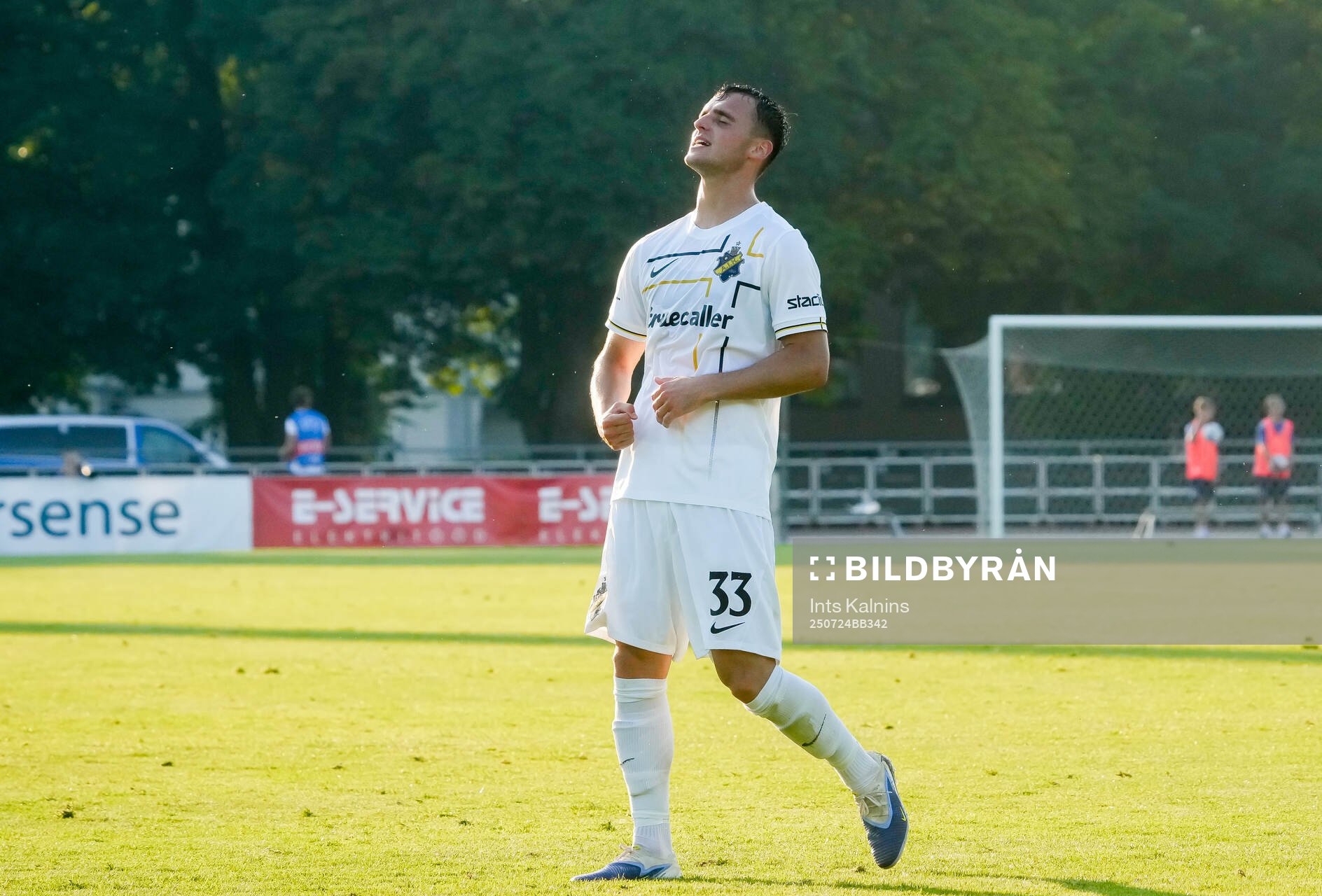 Aron Csongvai of AIK celebrates the 0-2 goal