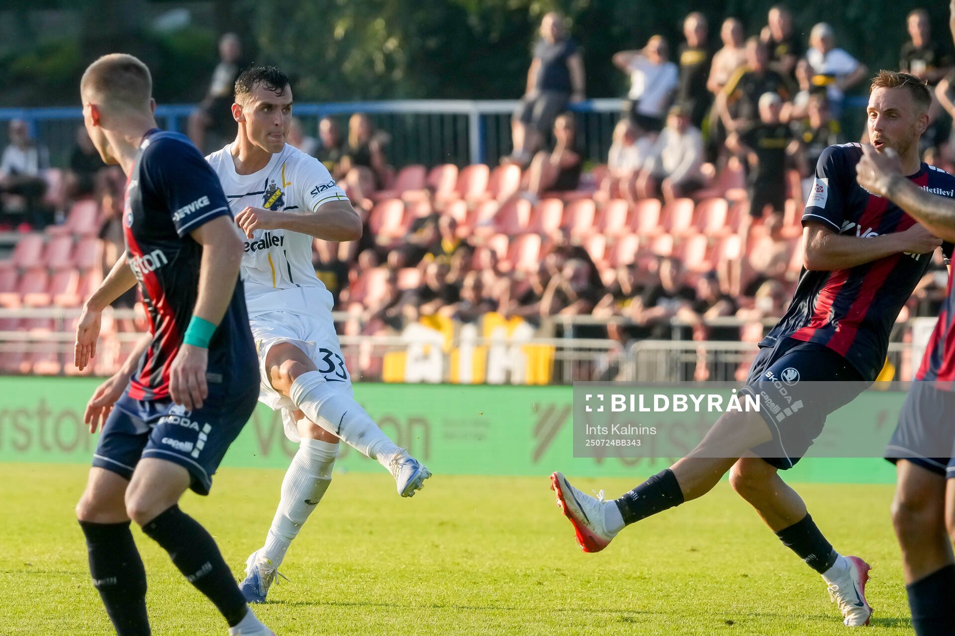 Aron Csongvai of AIK scores the 0-2 goal