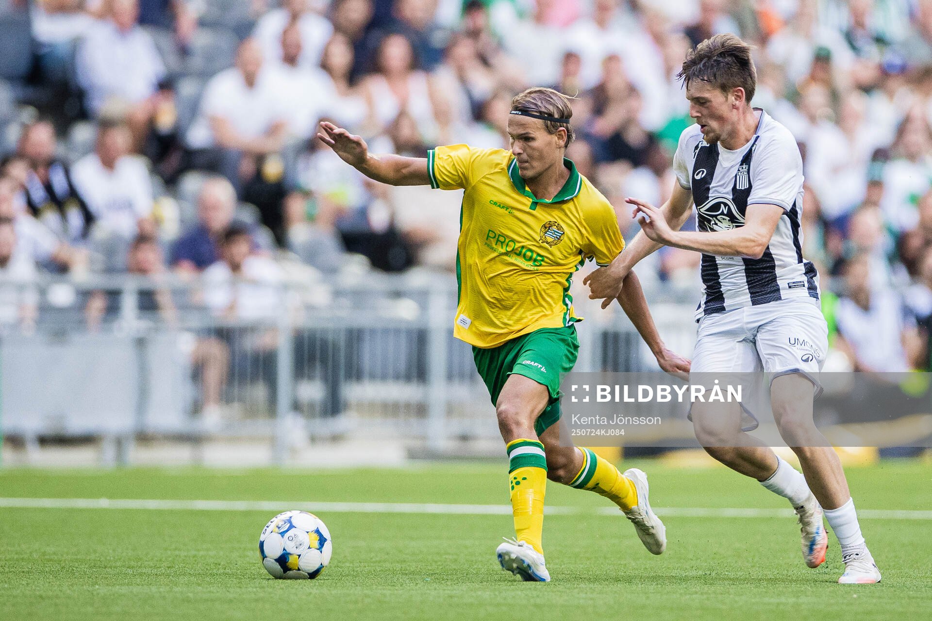 Markus Karlsson of Hammarby and Jakob Romsaas of Charleroi