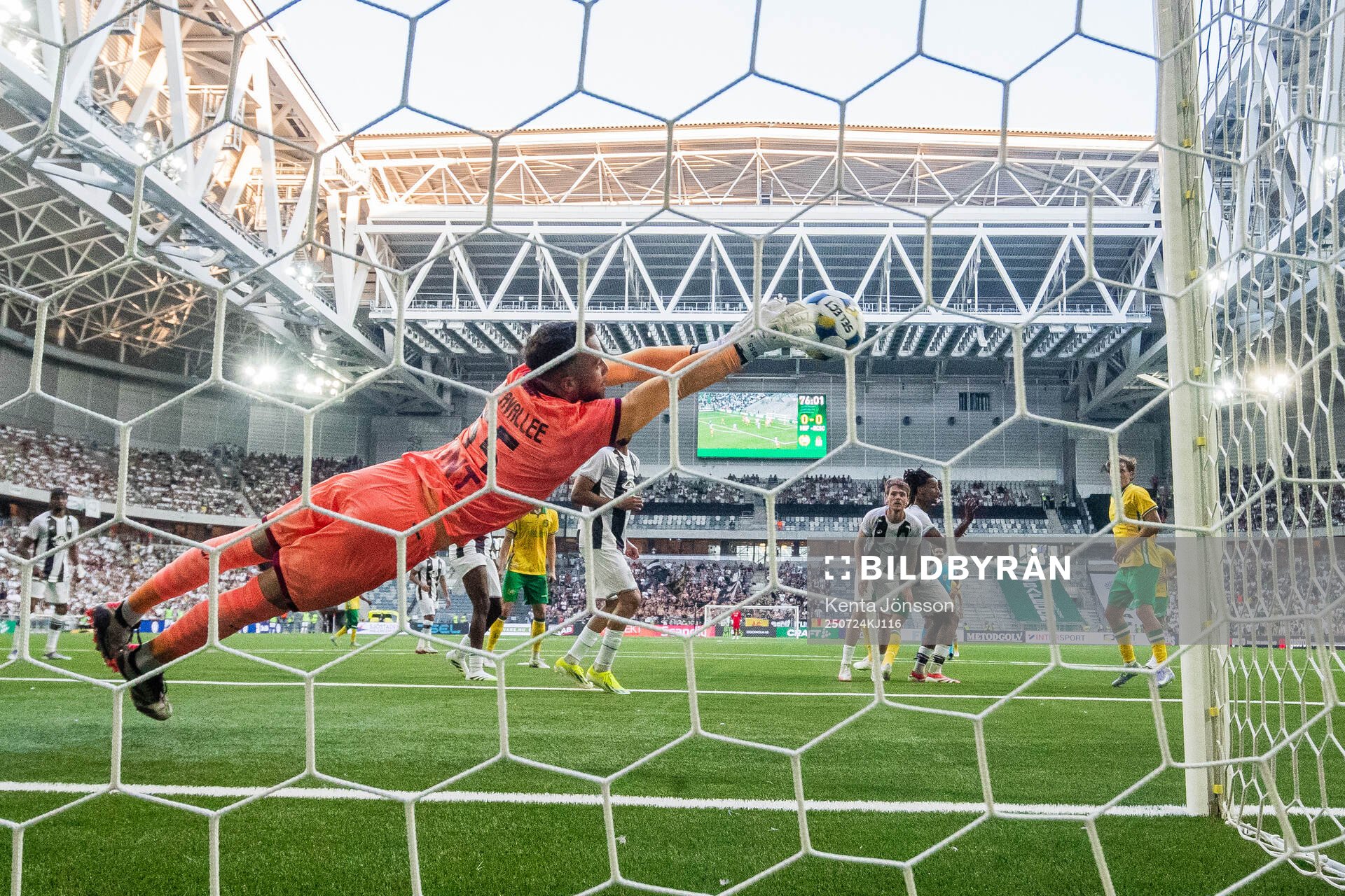 Goalkeeper Martin Delavallee of Royal Charleroi SC