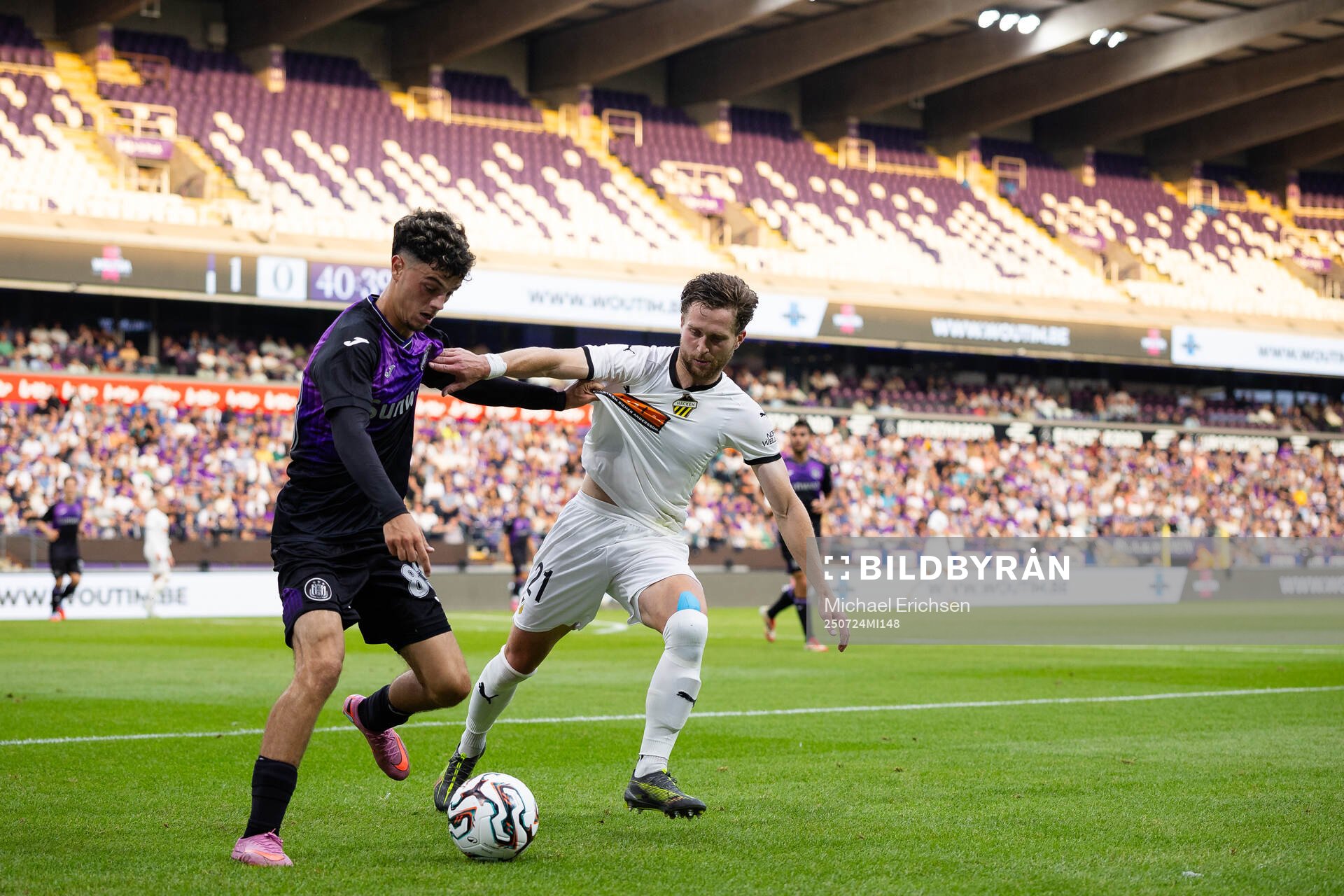 Tristan Degreef of Anderlecht and Adam Lundkvist of Häcken