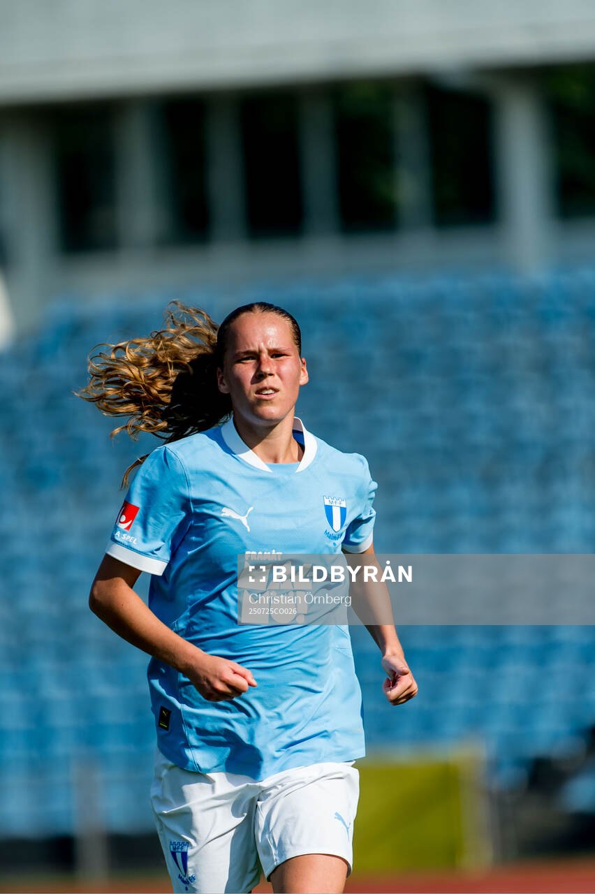 Malmö FFs Karoline Olesen