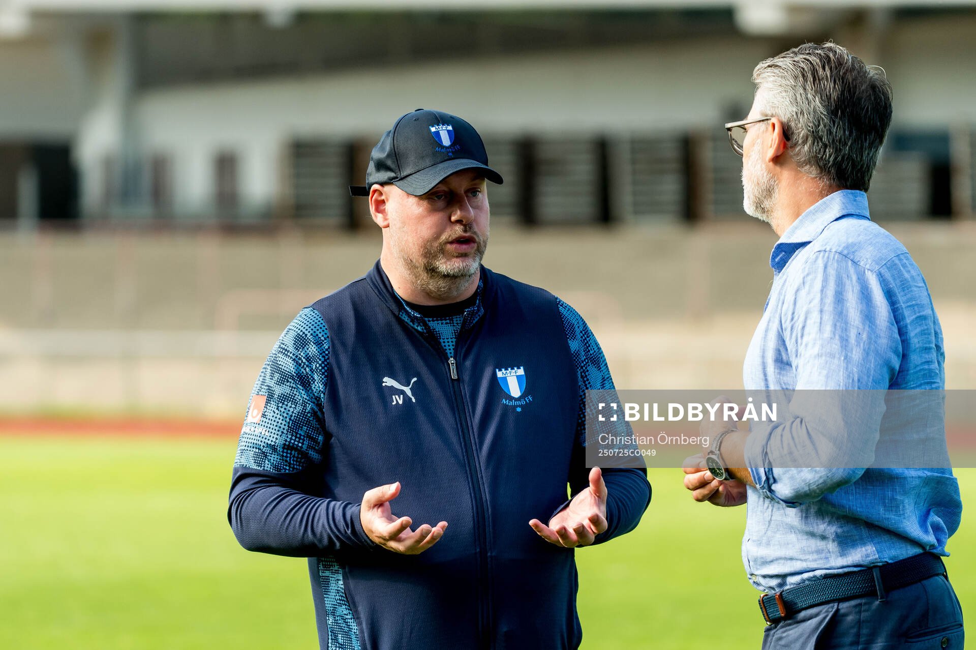 Malmö FFs tränare Jonas Valfridsson och avgående VD