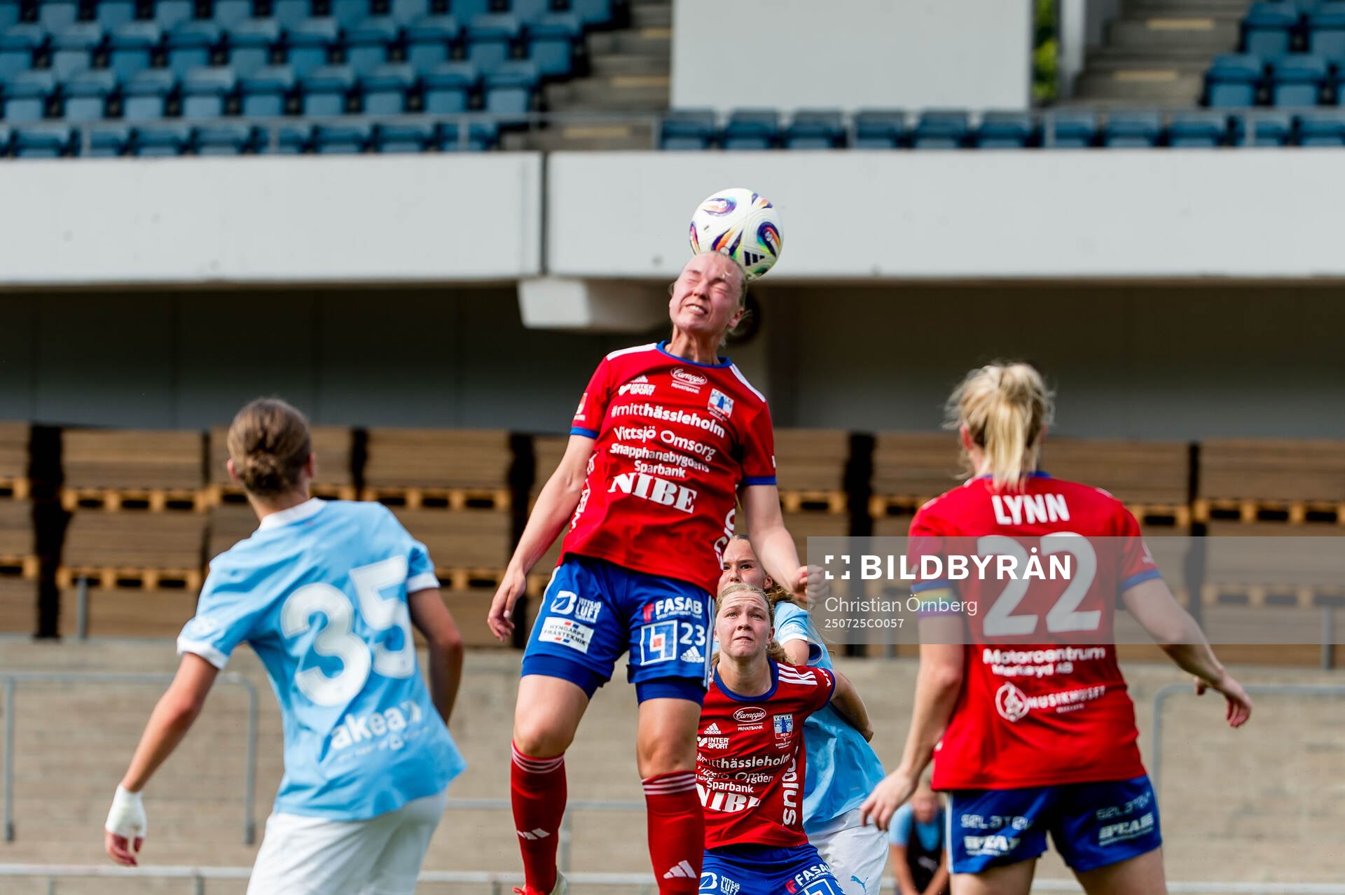 Vittsjös Kajsa Lind och Malmö FFs Lovisa Breland