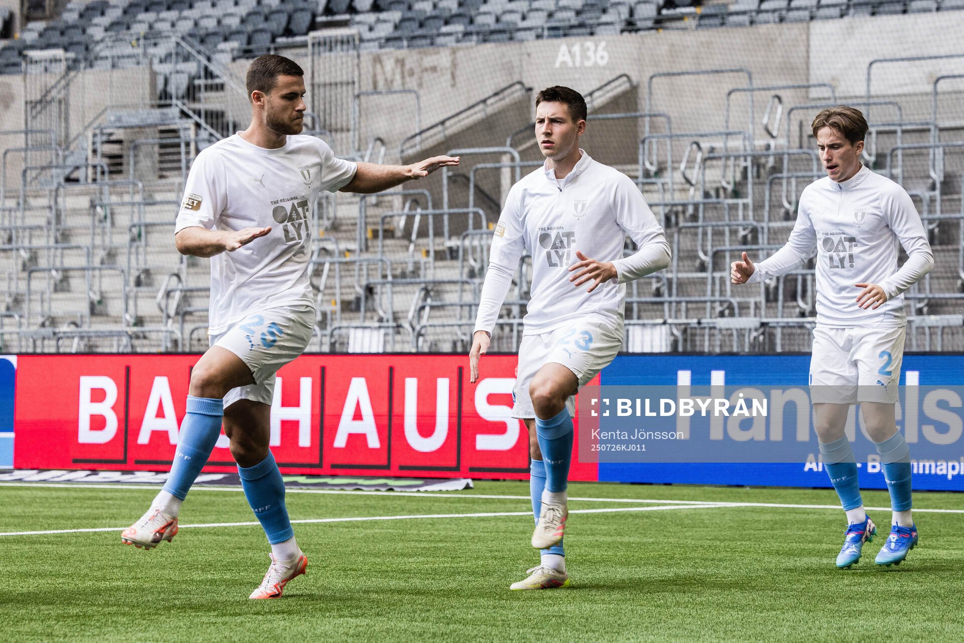 Malmö FFs Gabriel Busanello, Andrej Djuric och Johan