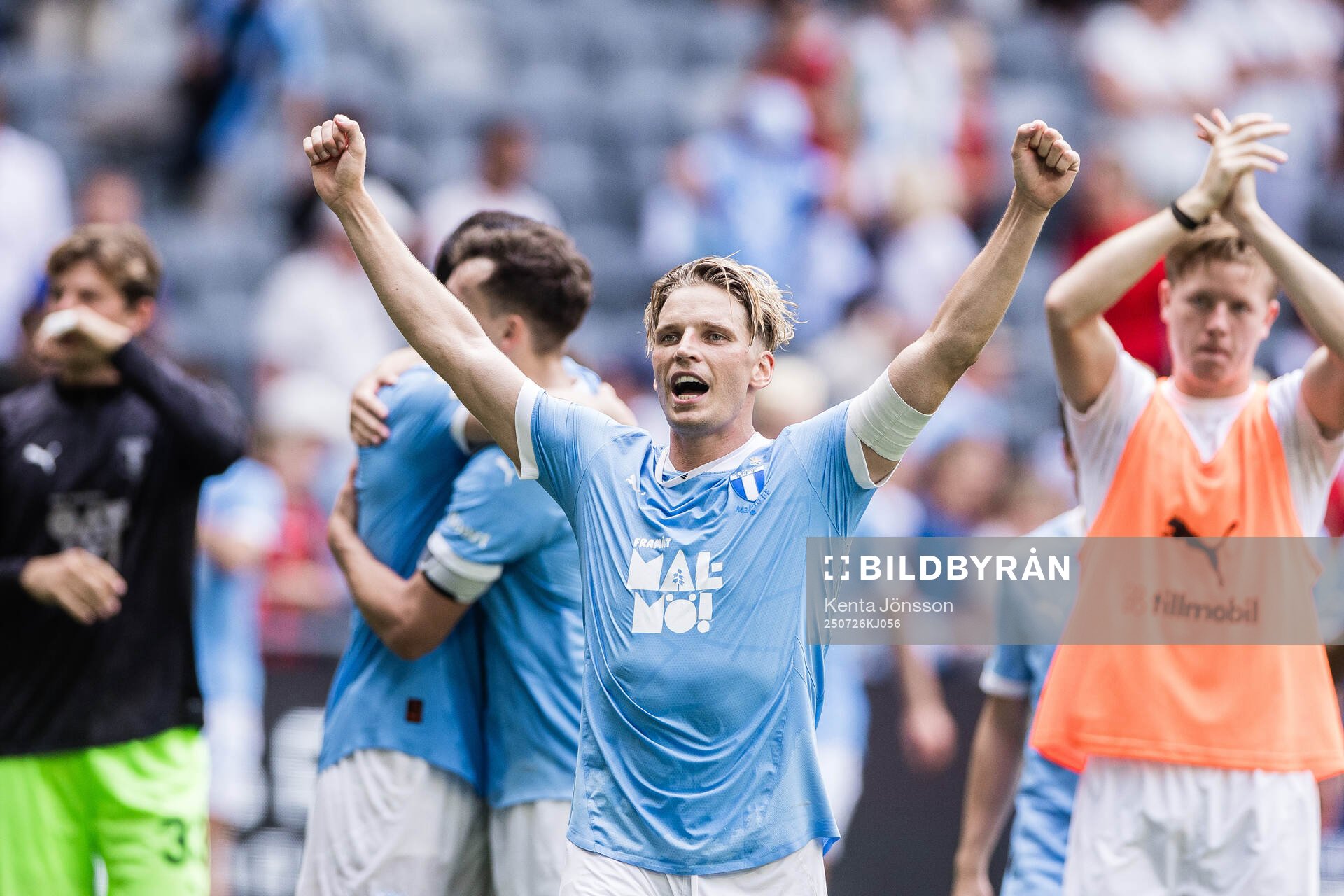 Malmö FFs Jens Stryger Larsen jublar