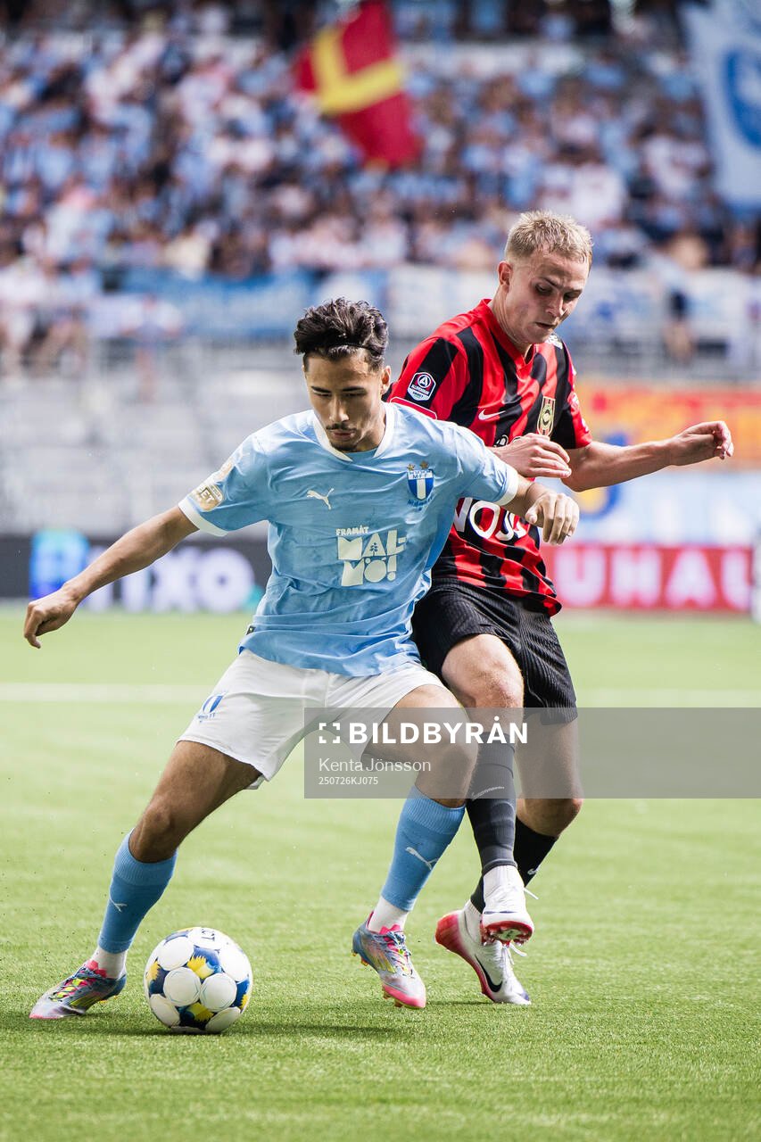 Malmö FFs Adrian Skogmar och Brommapojkarnas Victor Lind