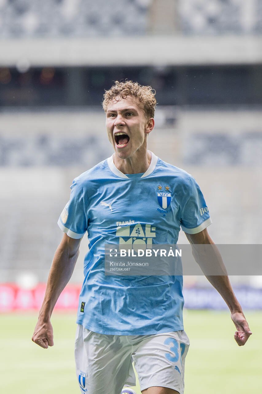 Malmö FFs Hugo Bolin jublar