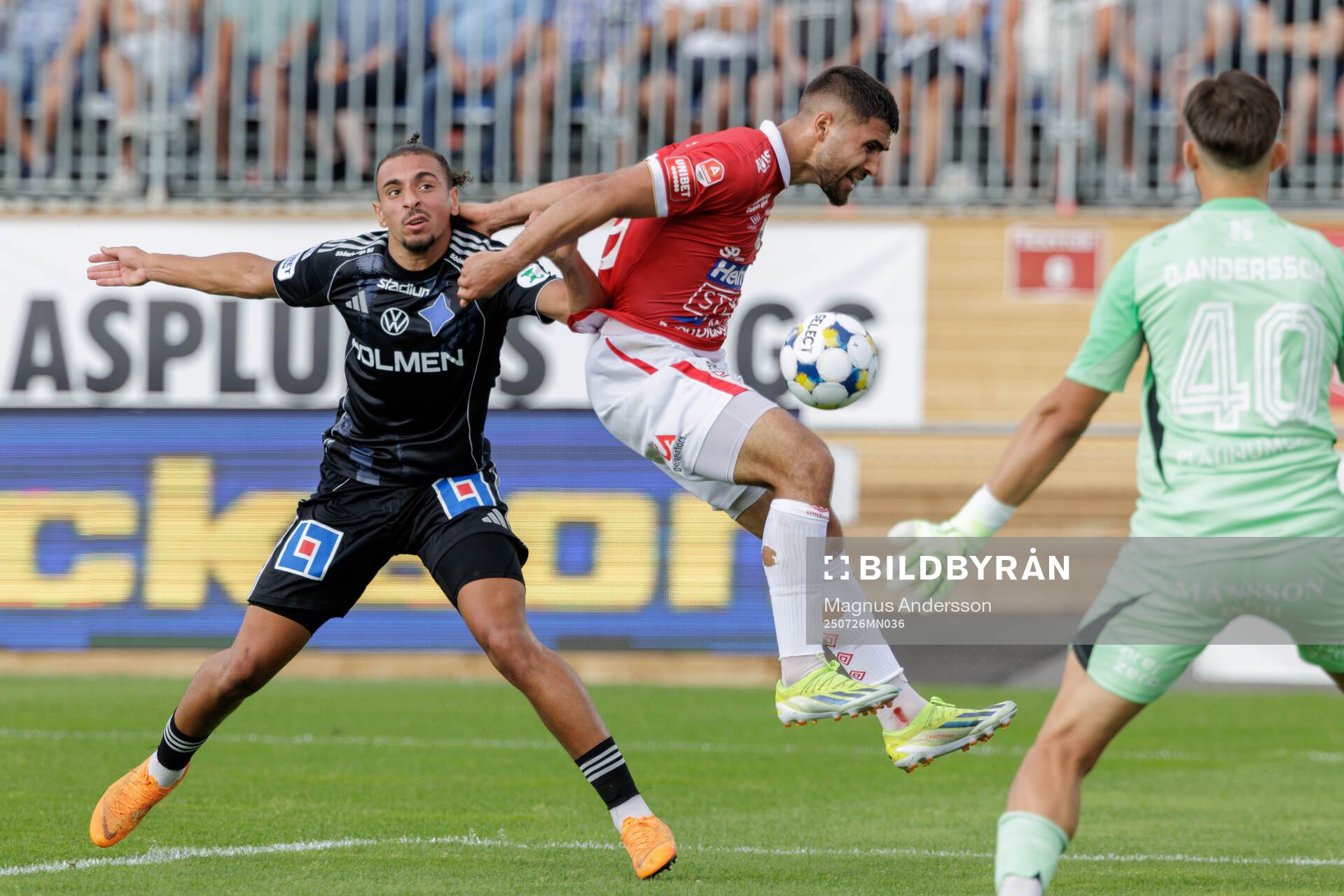 IFK Norrköpings Moutaz Neffati och Degerfors Omar Faraj