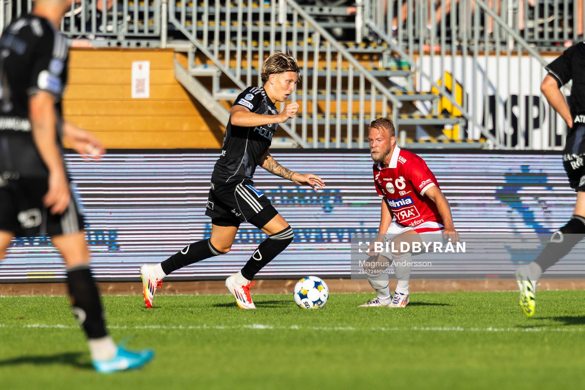 IFK Norrköpings Jonatan Gudni Arnarsson och Degerfors