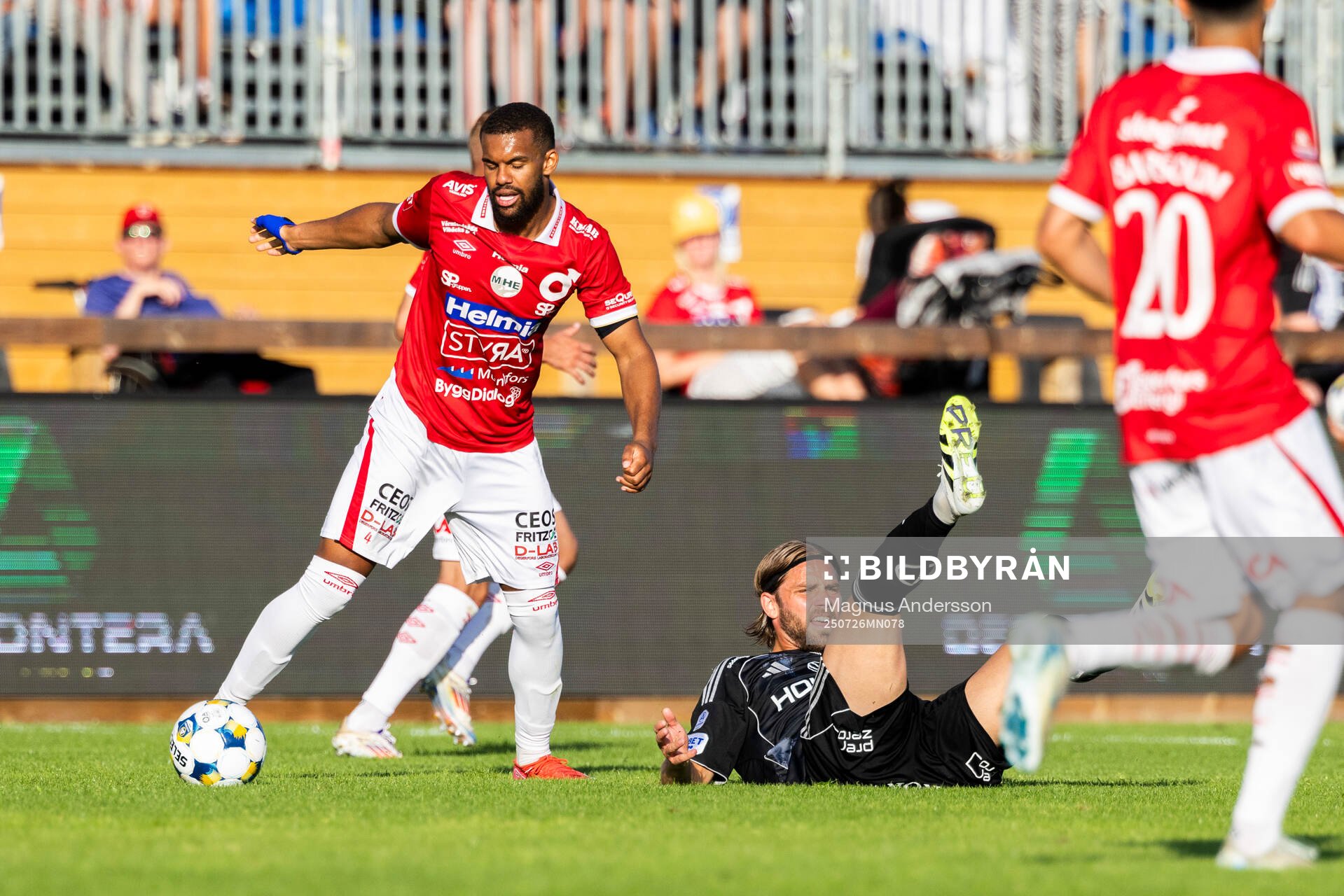 Degerfors Leon Hien och IFK Norrköpings Christoffer Nyman
