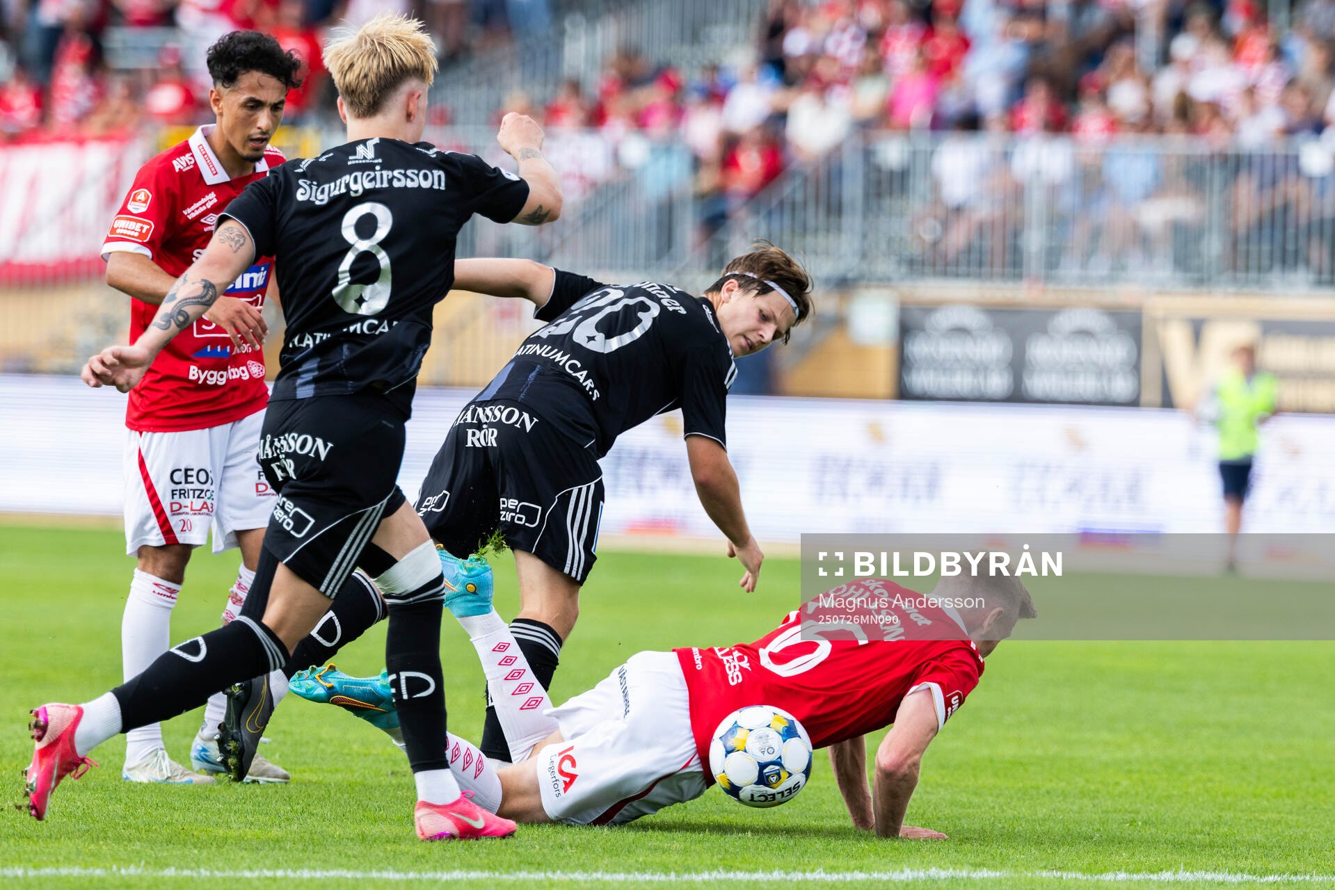 Degerfors Elias Barsoum och IFK Norrköpings Axel Brönner