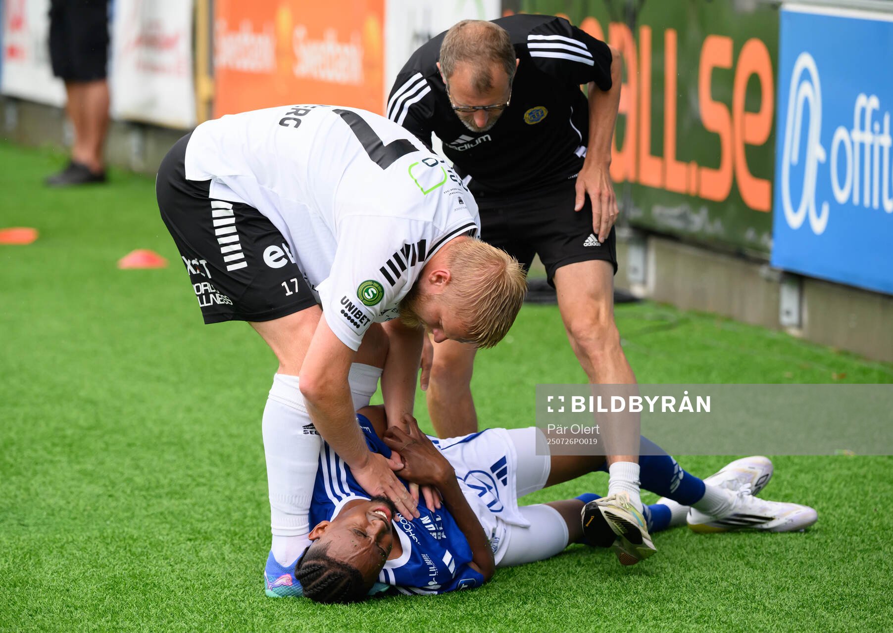 Örebros Karl Holmberg och GIF Sundsvalls Yacqub Finey