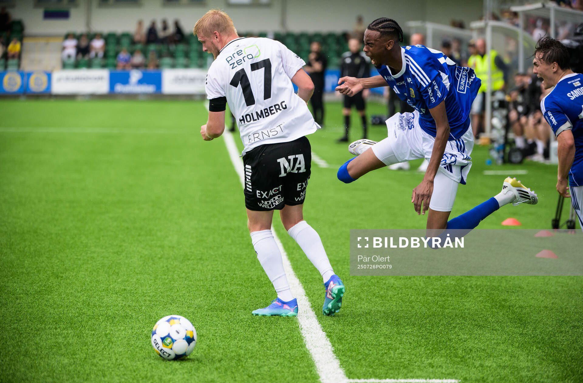 Örebros Karl Holmberg och GIF Sundsvalls Yacqub Finey