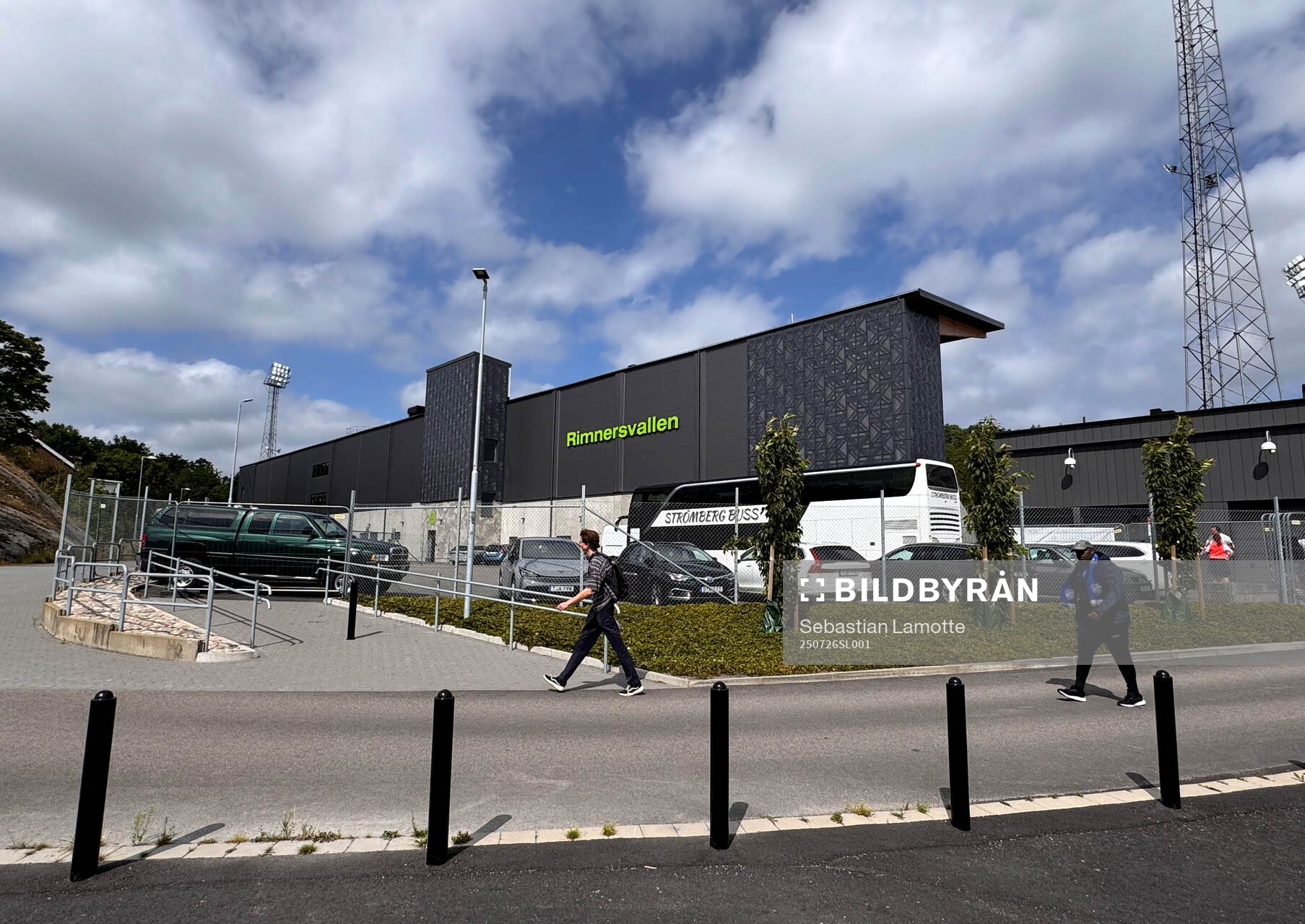 Utanför arenan